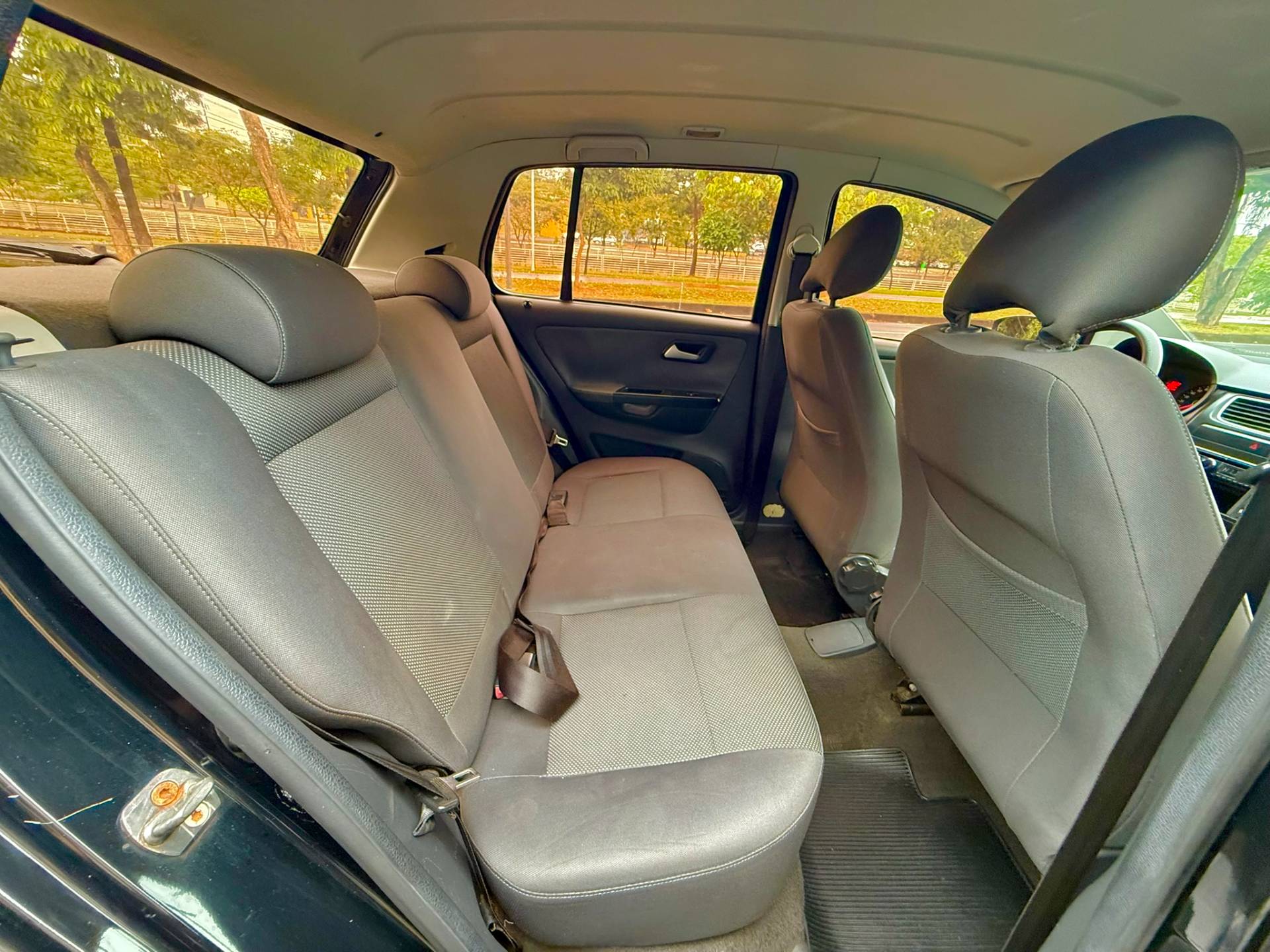 VOLKSWAGEN FOX