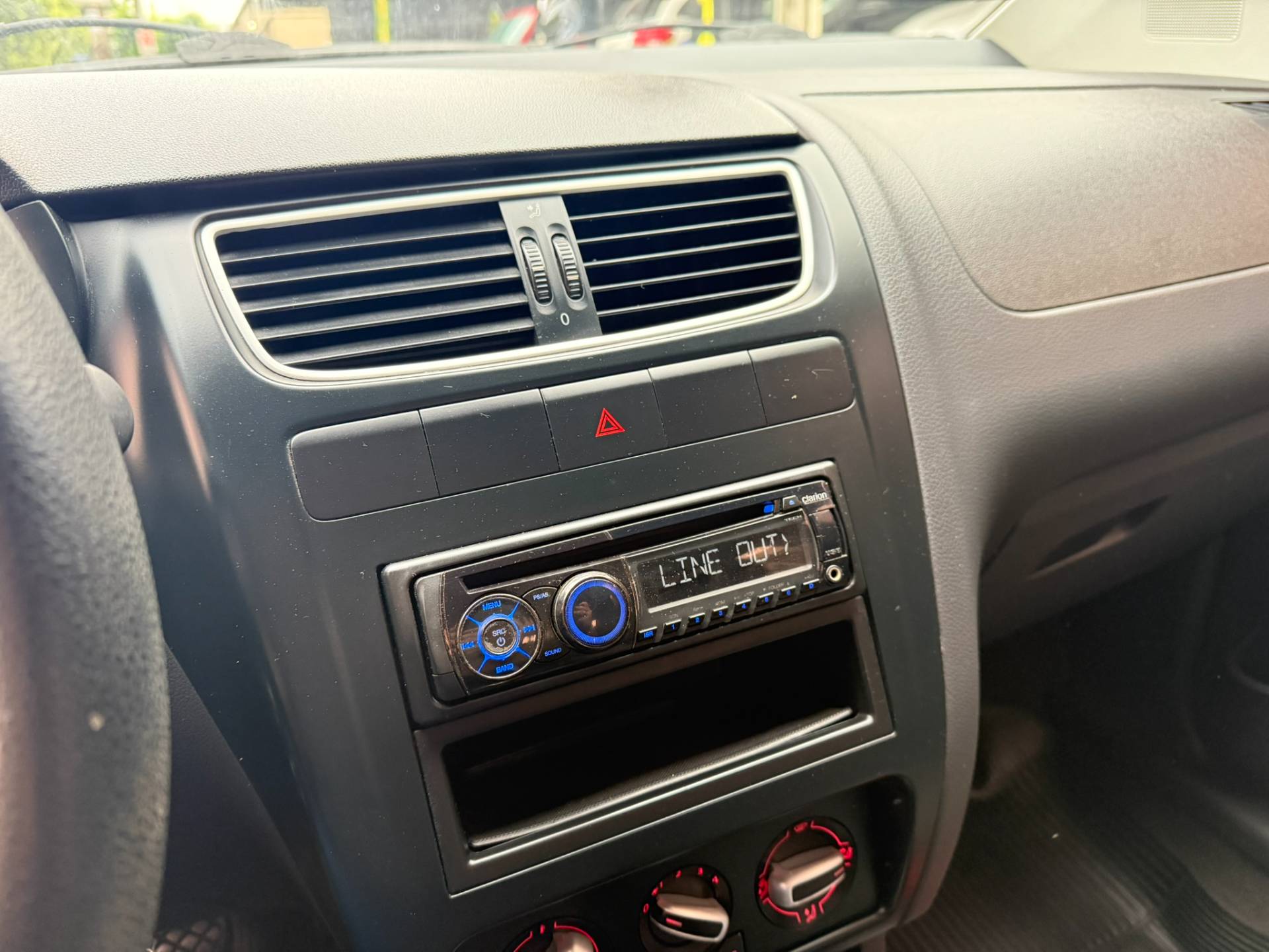 VOLKSWAGEN FOX