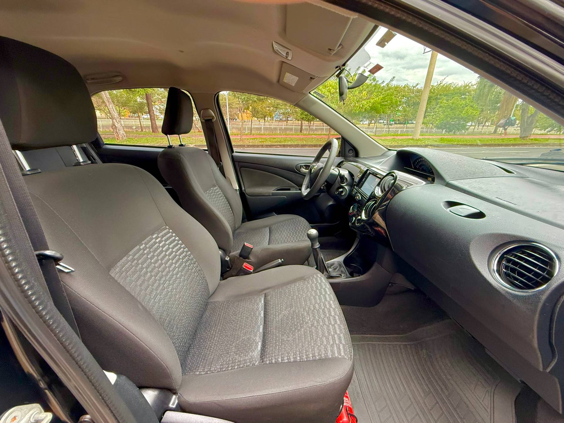 TOYOTA ETIOS