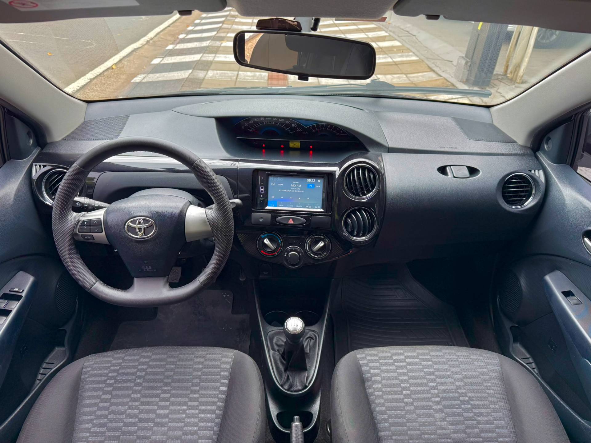 TOYOTA ETIOS