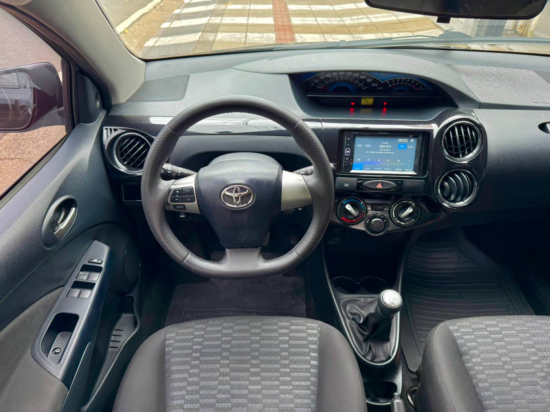 TOYOTA ETIOS
