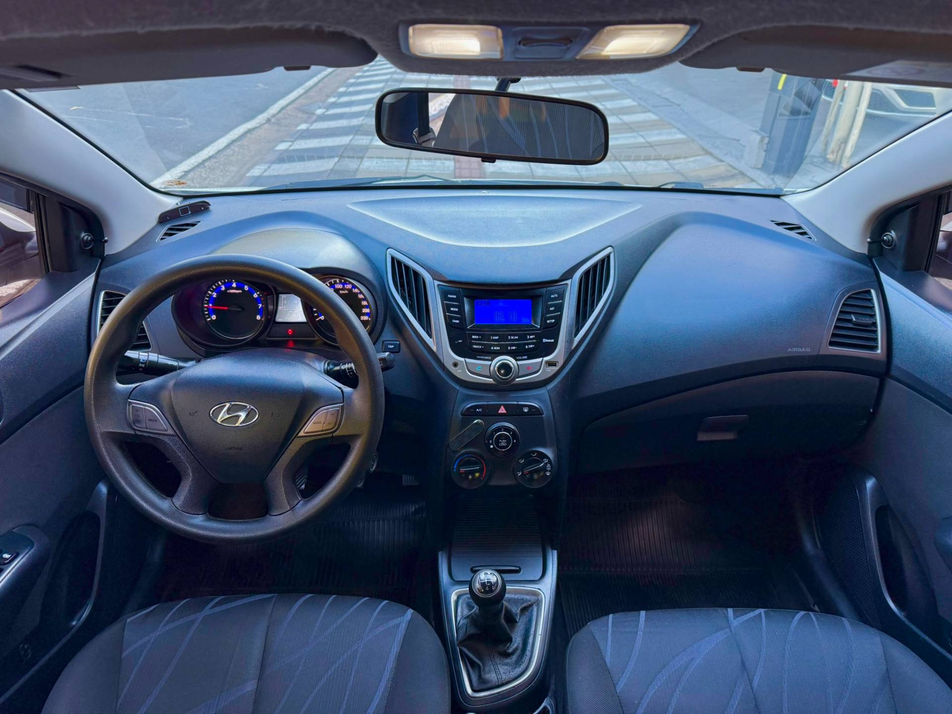 HYUNDAI HB20