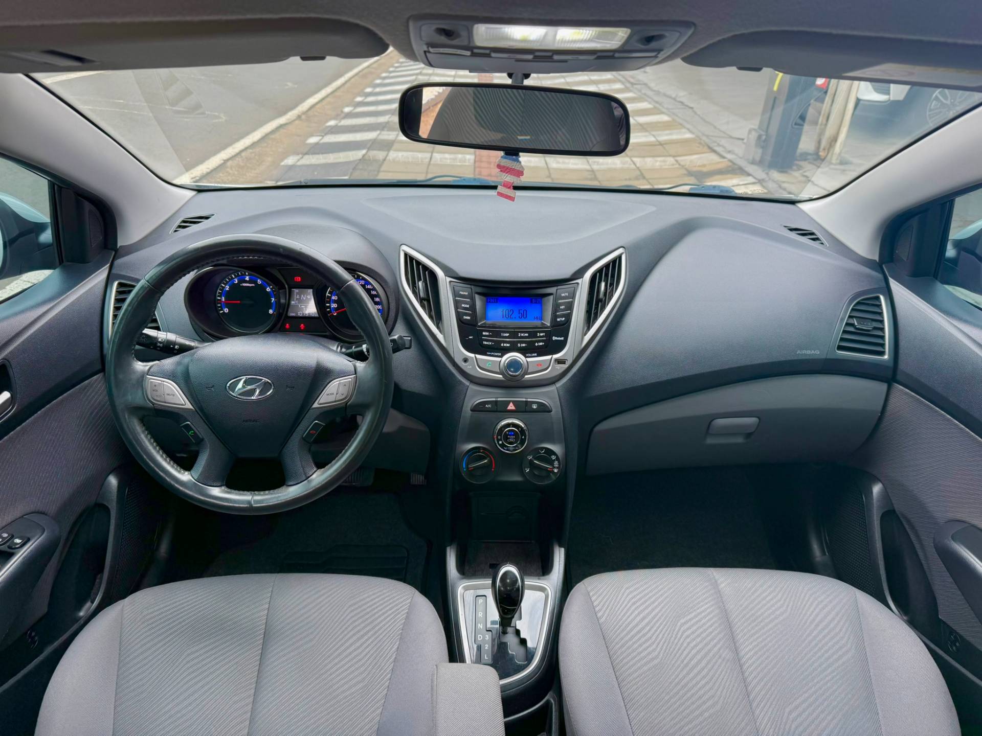 HYUNDAI HB20S