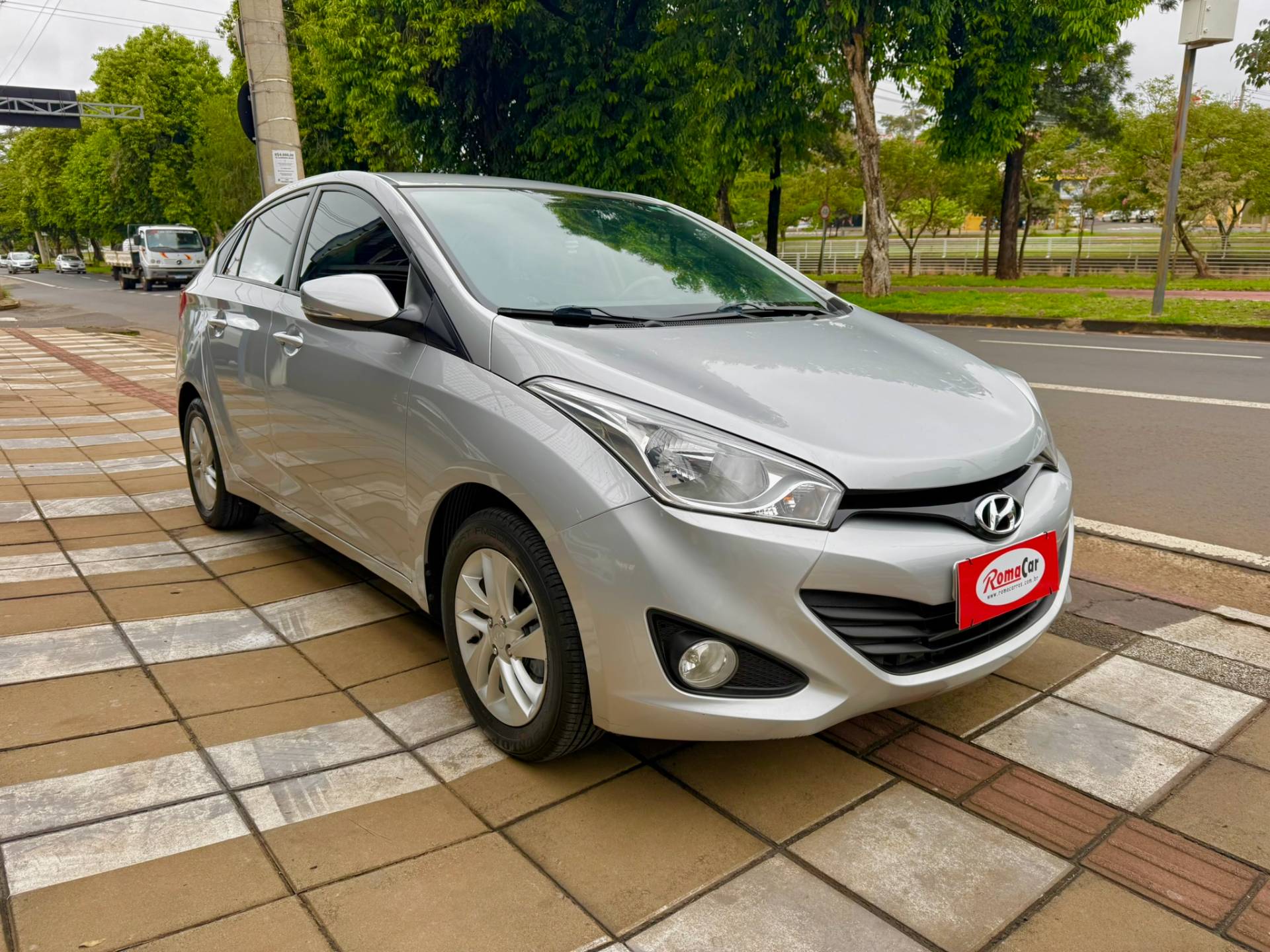 HYUNDAI HB20S