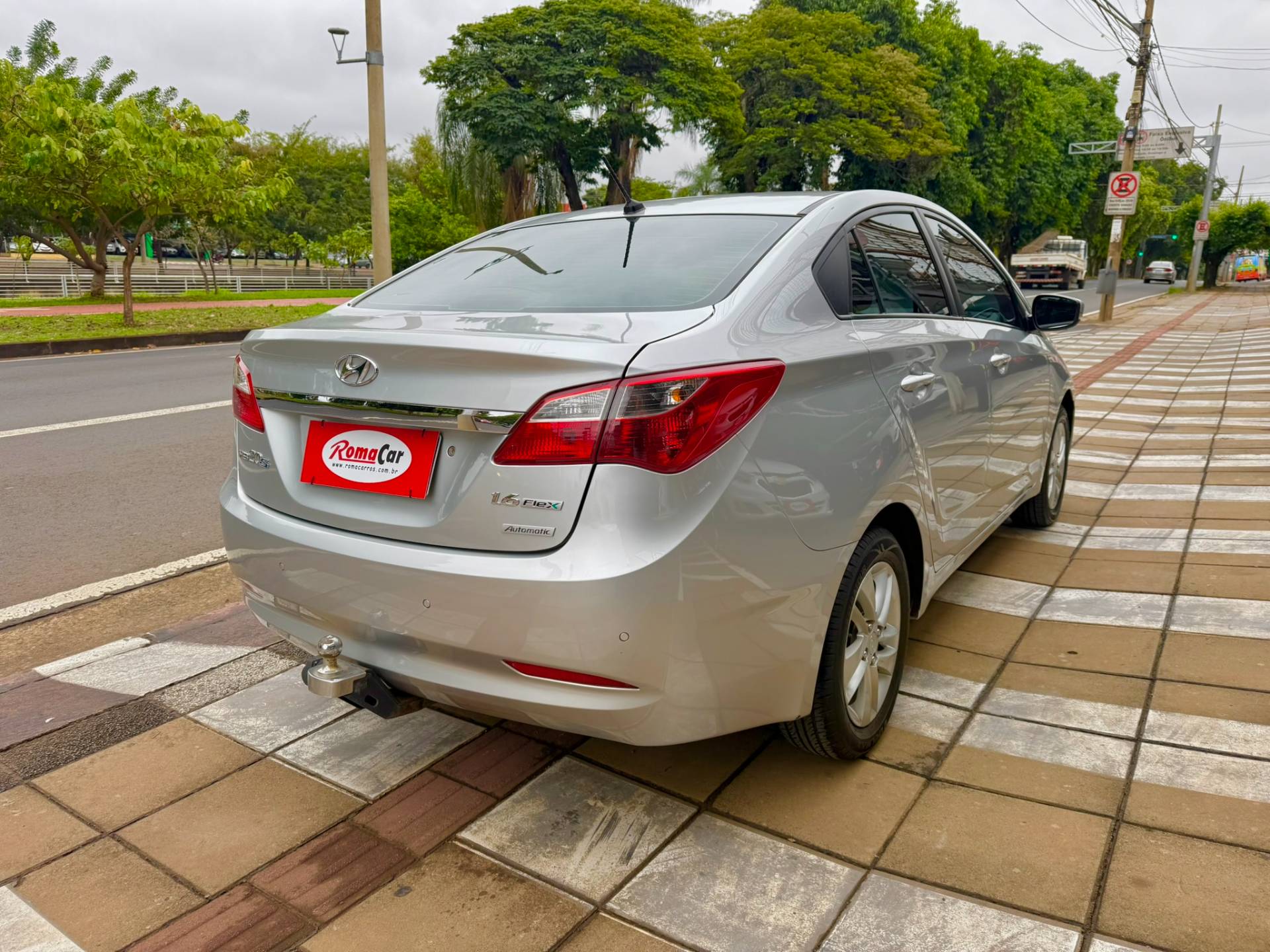 HYUNDAI HB20S