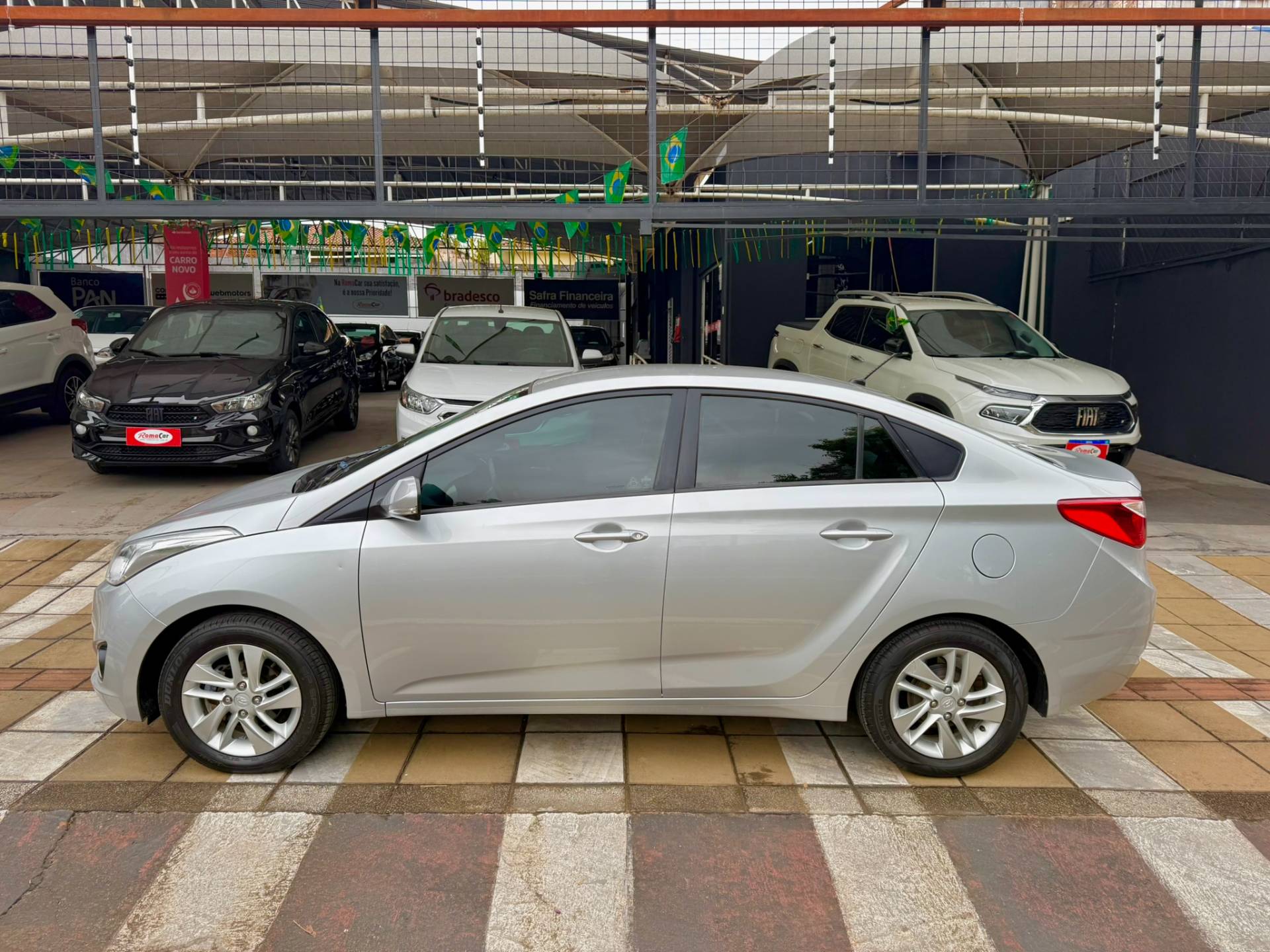 HYUNDAI HB20S