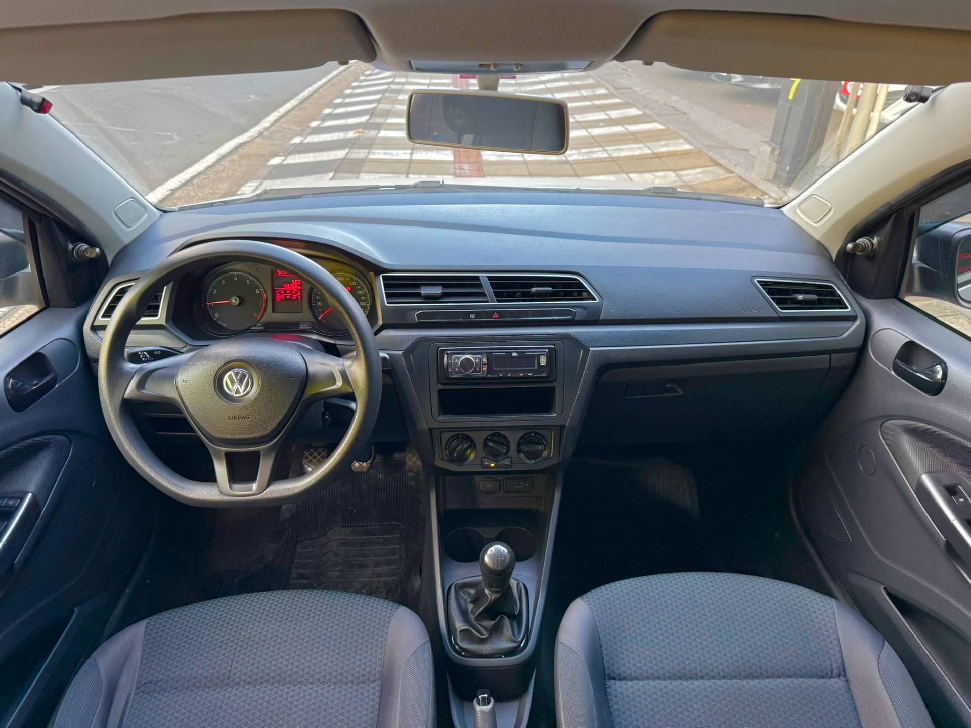 VOLKSWAGEN VOYAGE