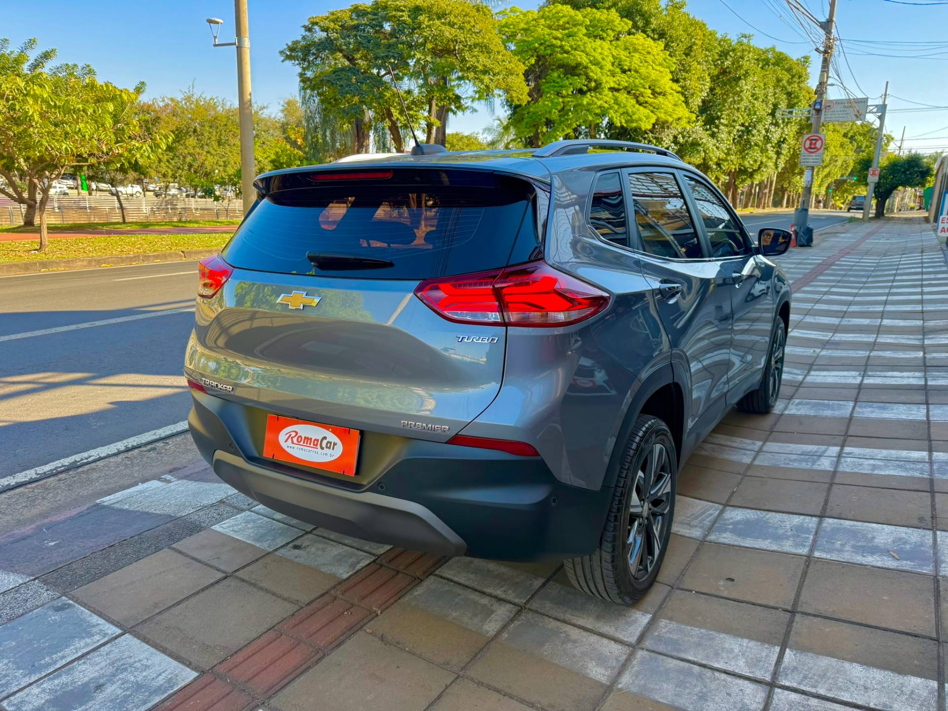 CHEVROLET TRACKER