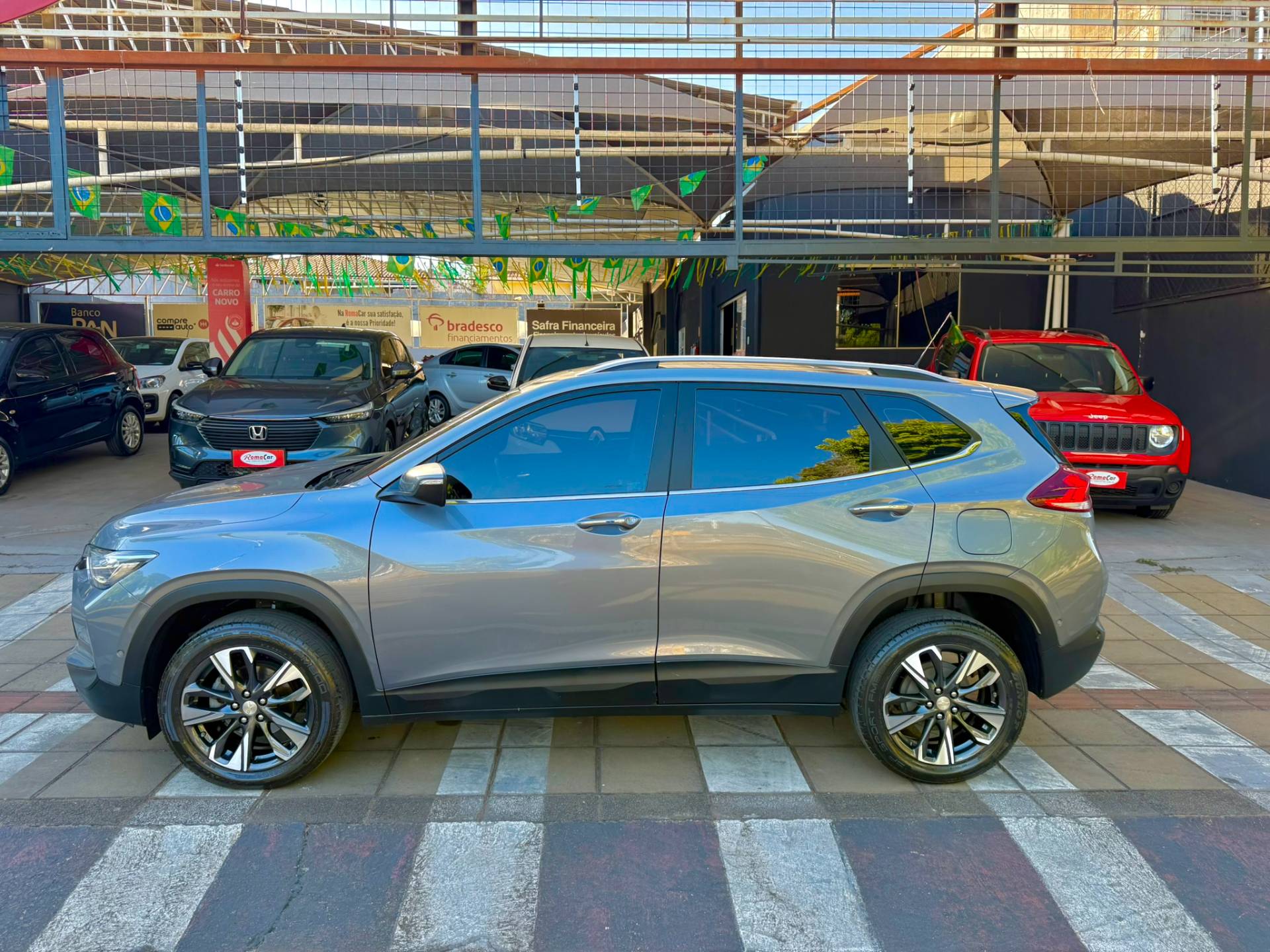 CHEVROLET TRACKER