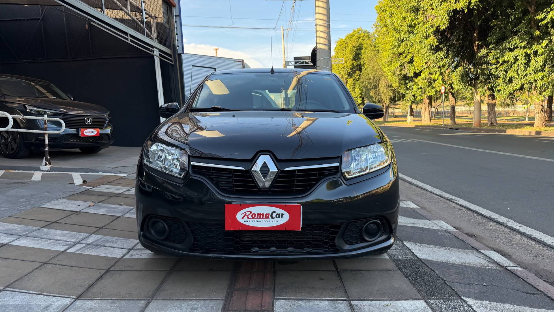 RENAULT SANDERO