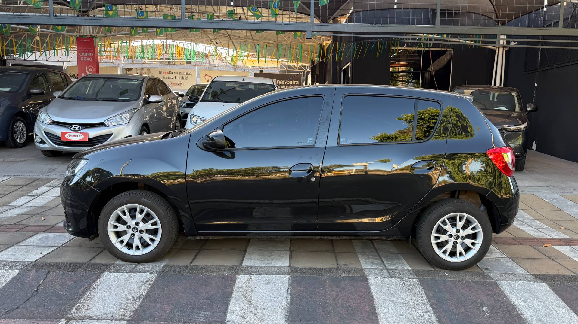 RENAULT SANDERO