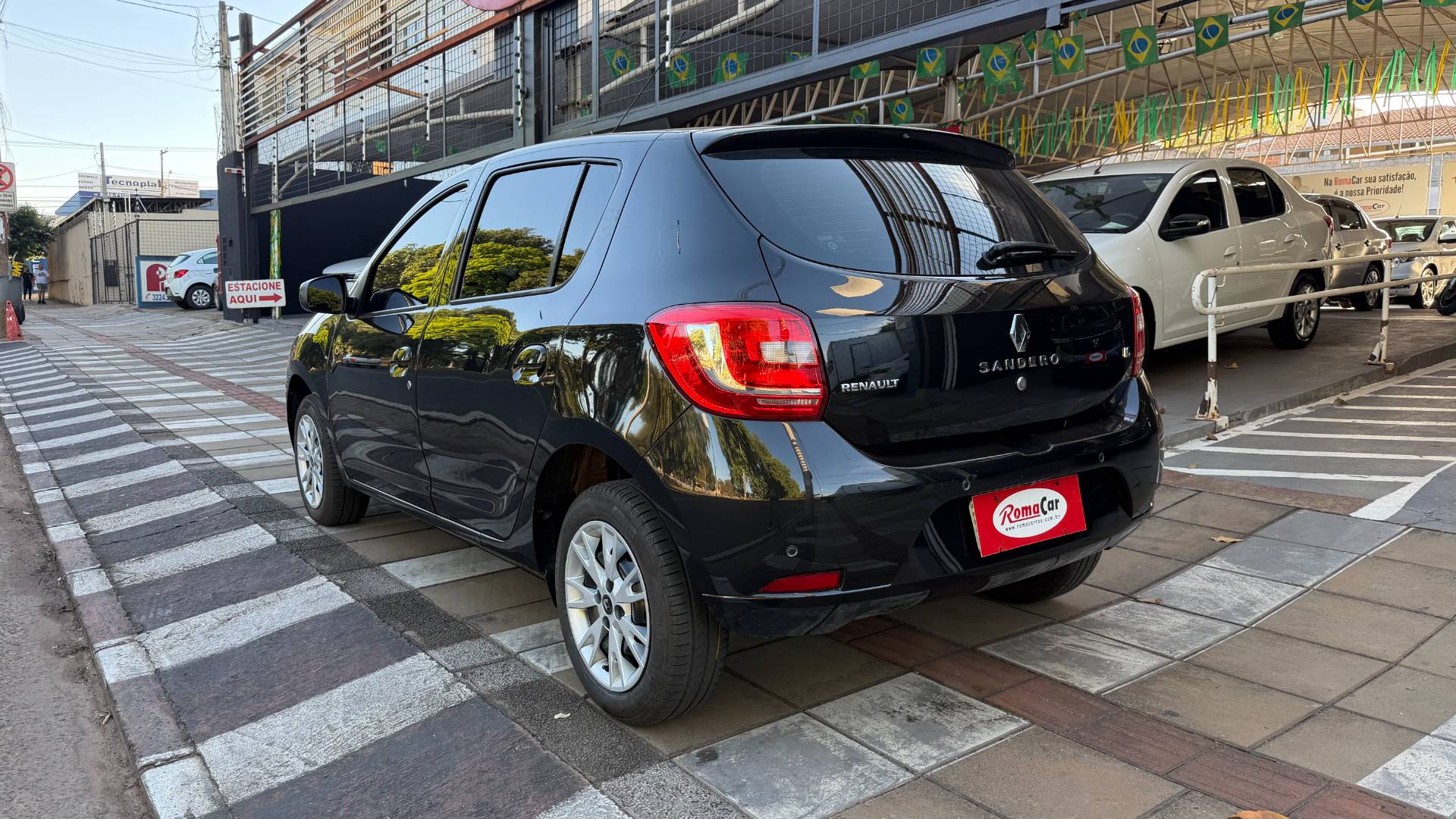 RENAULT SANDERO