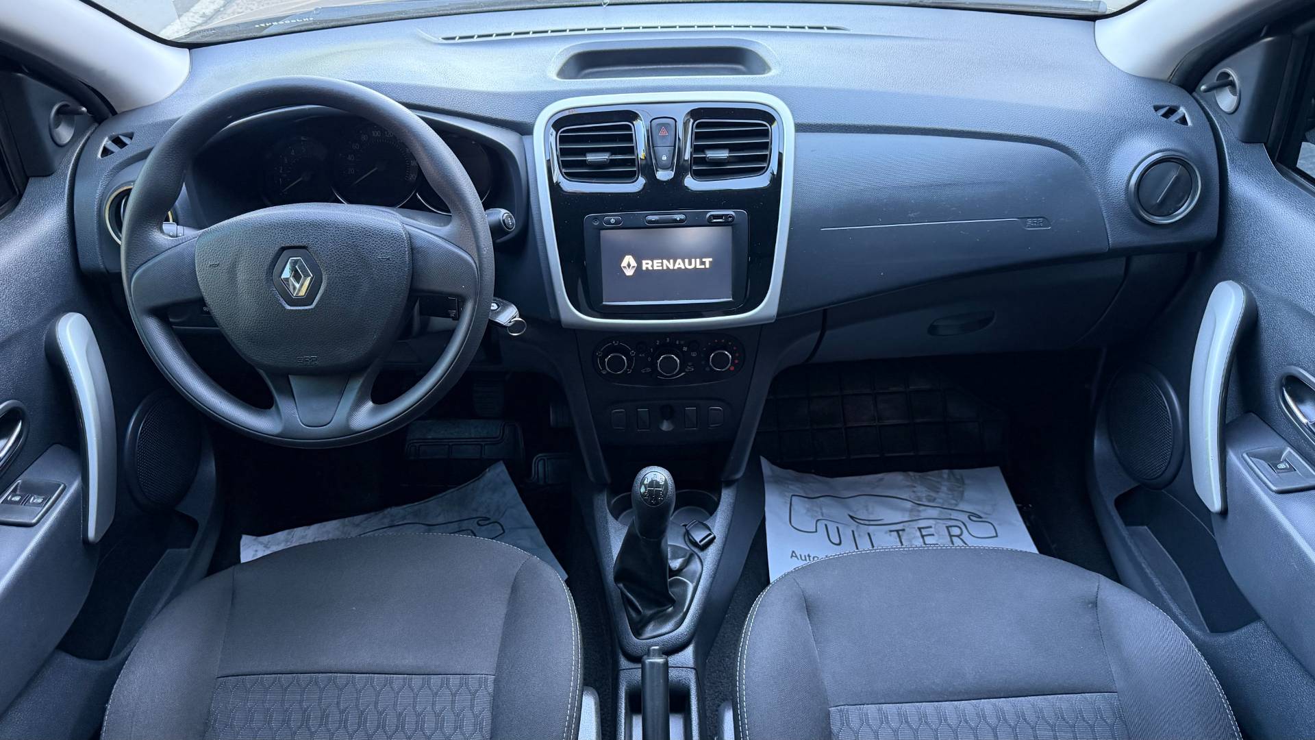 RENAULT SANDERO
