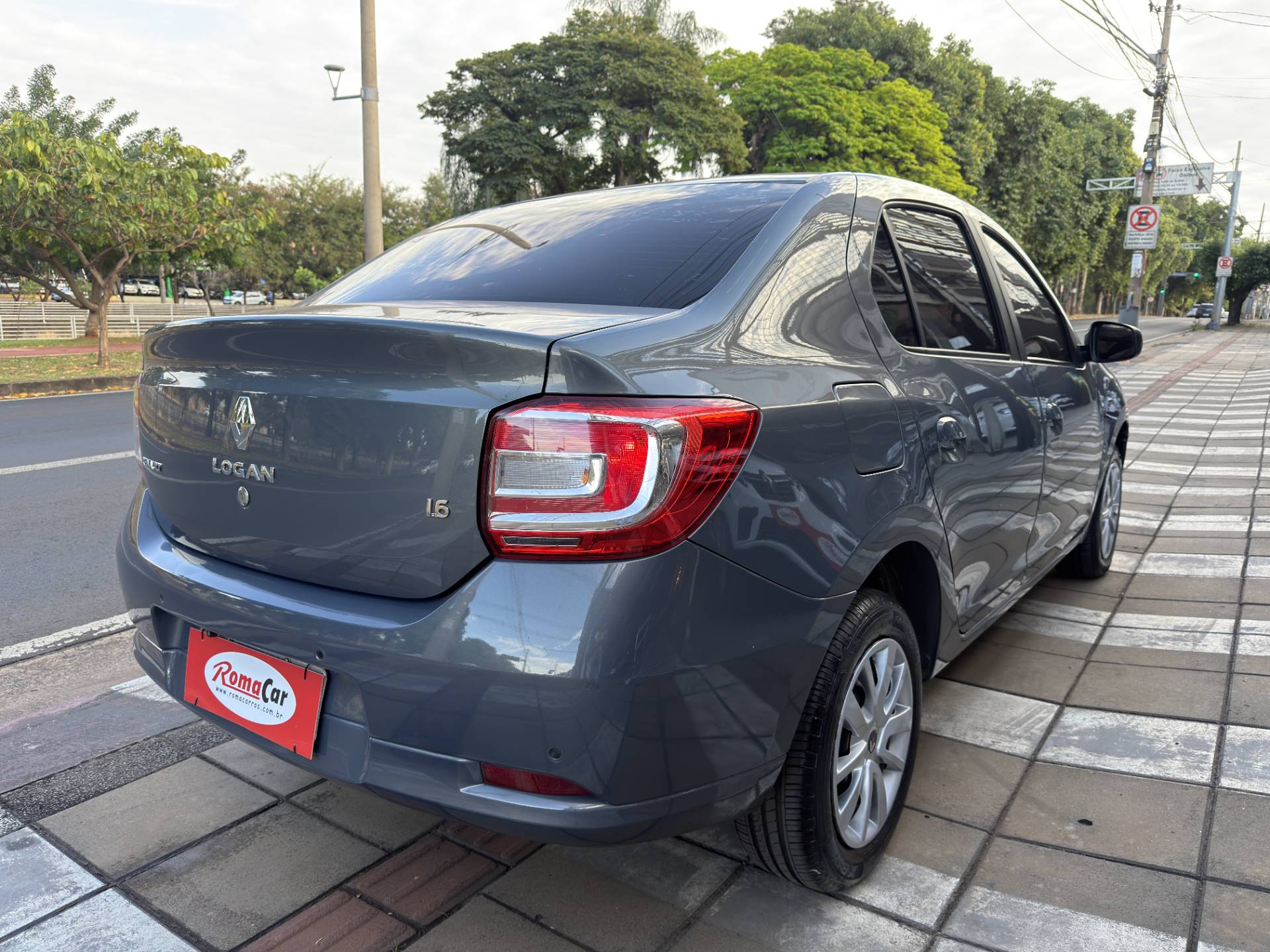 RENAULT LOGAN