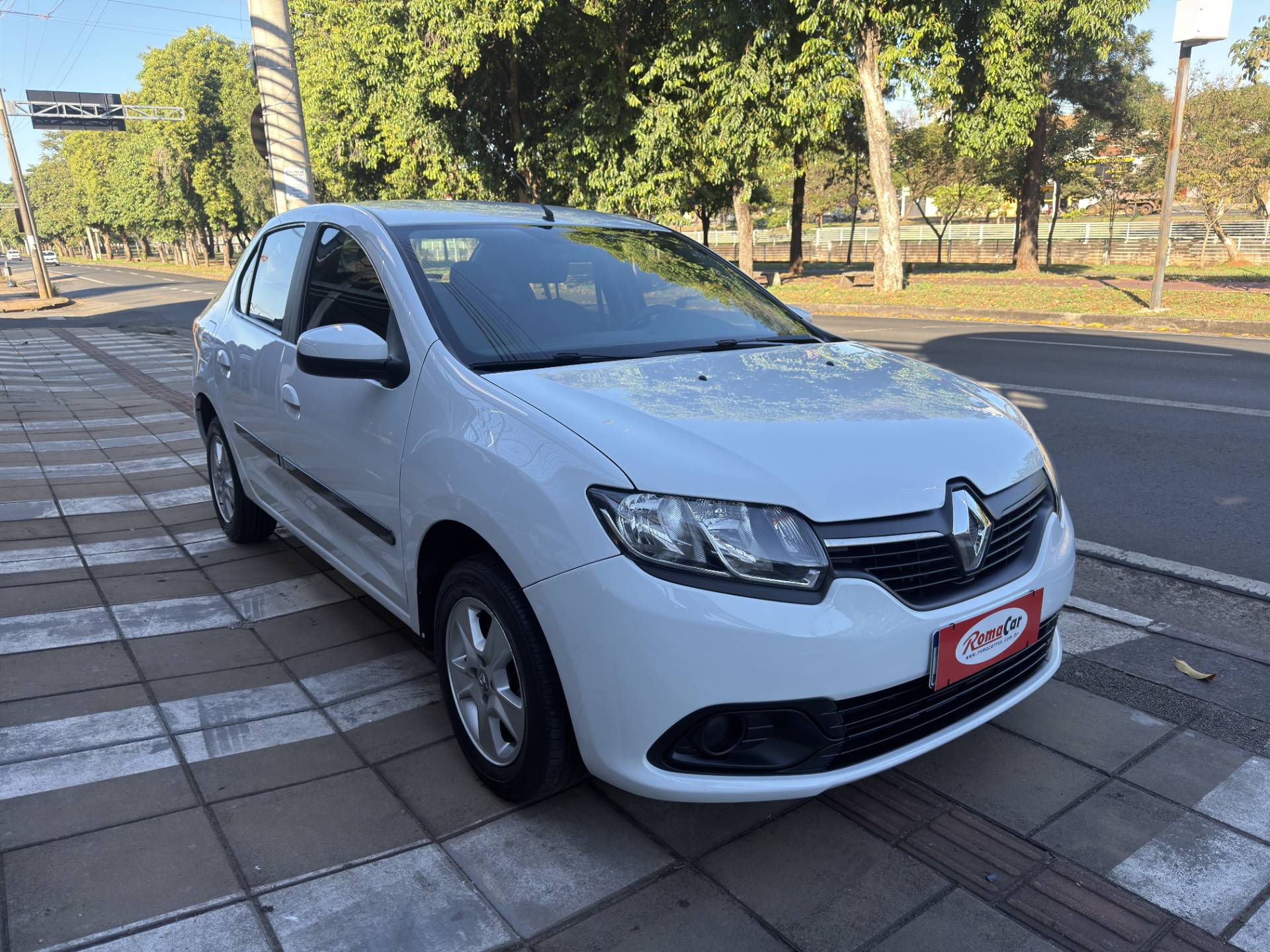 RENAULT LOGAN