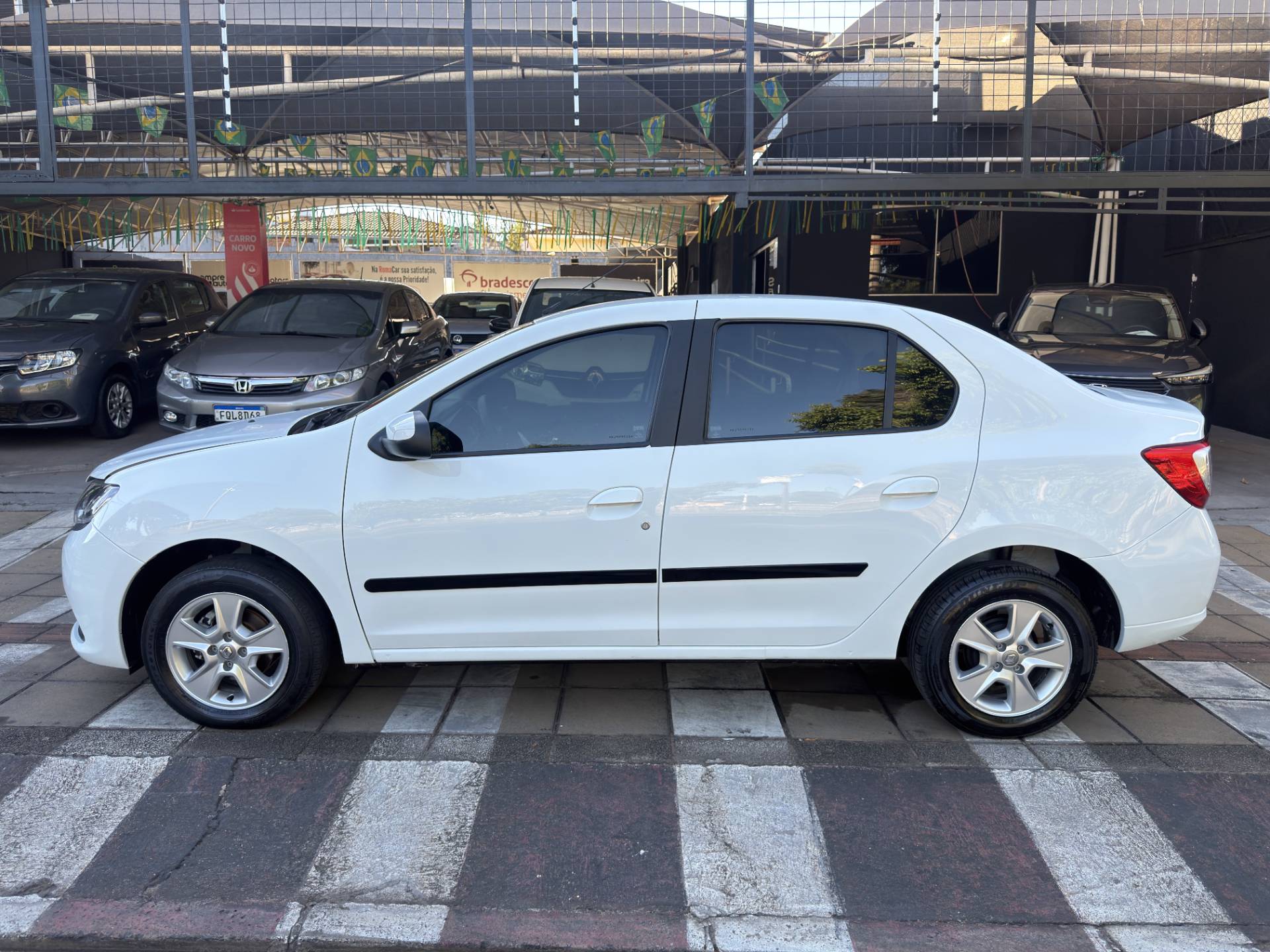 RENAULT LOGAN