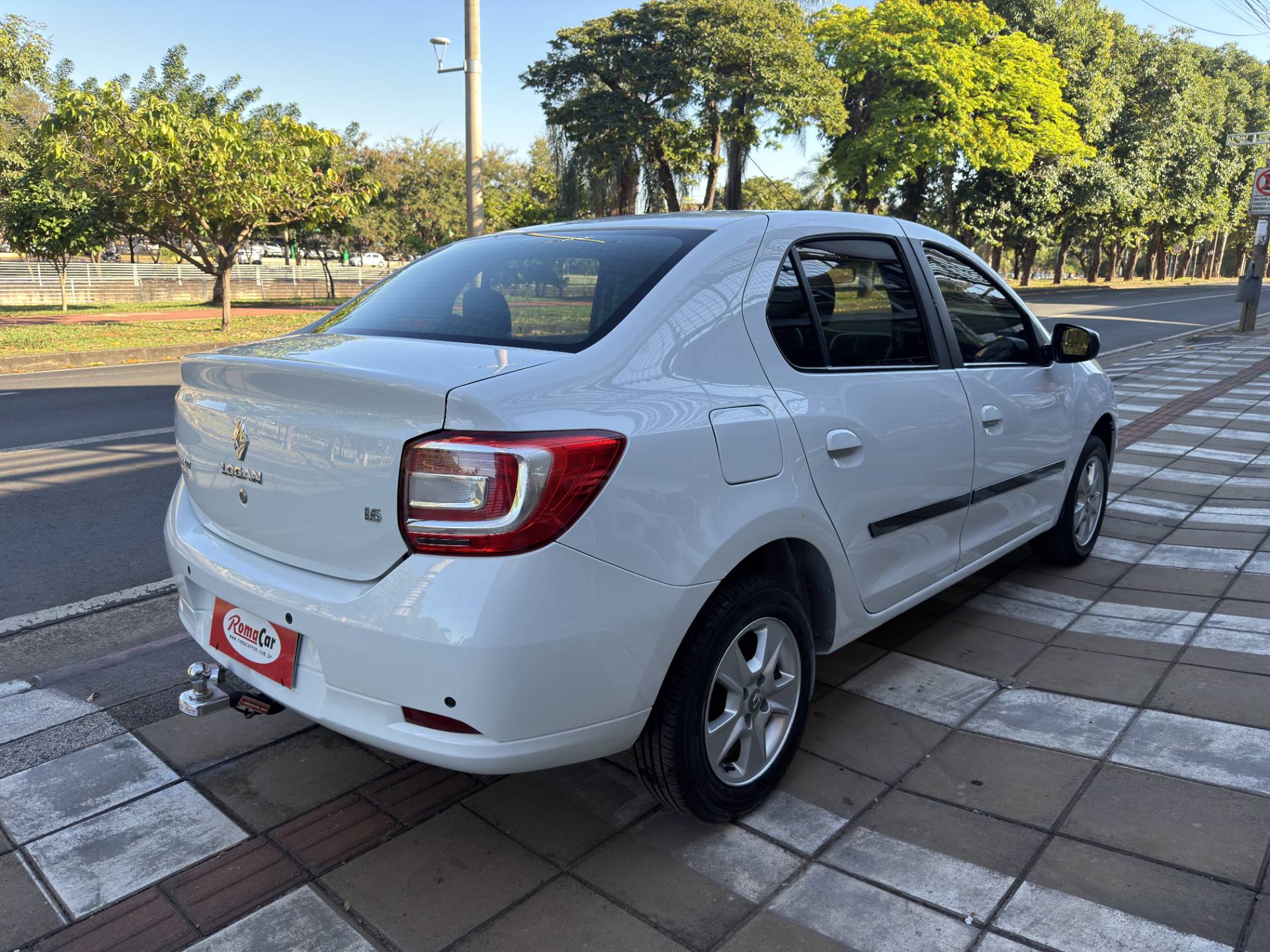 RENAULT LOGAN