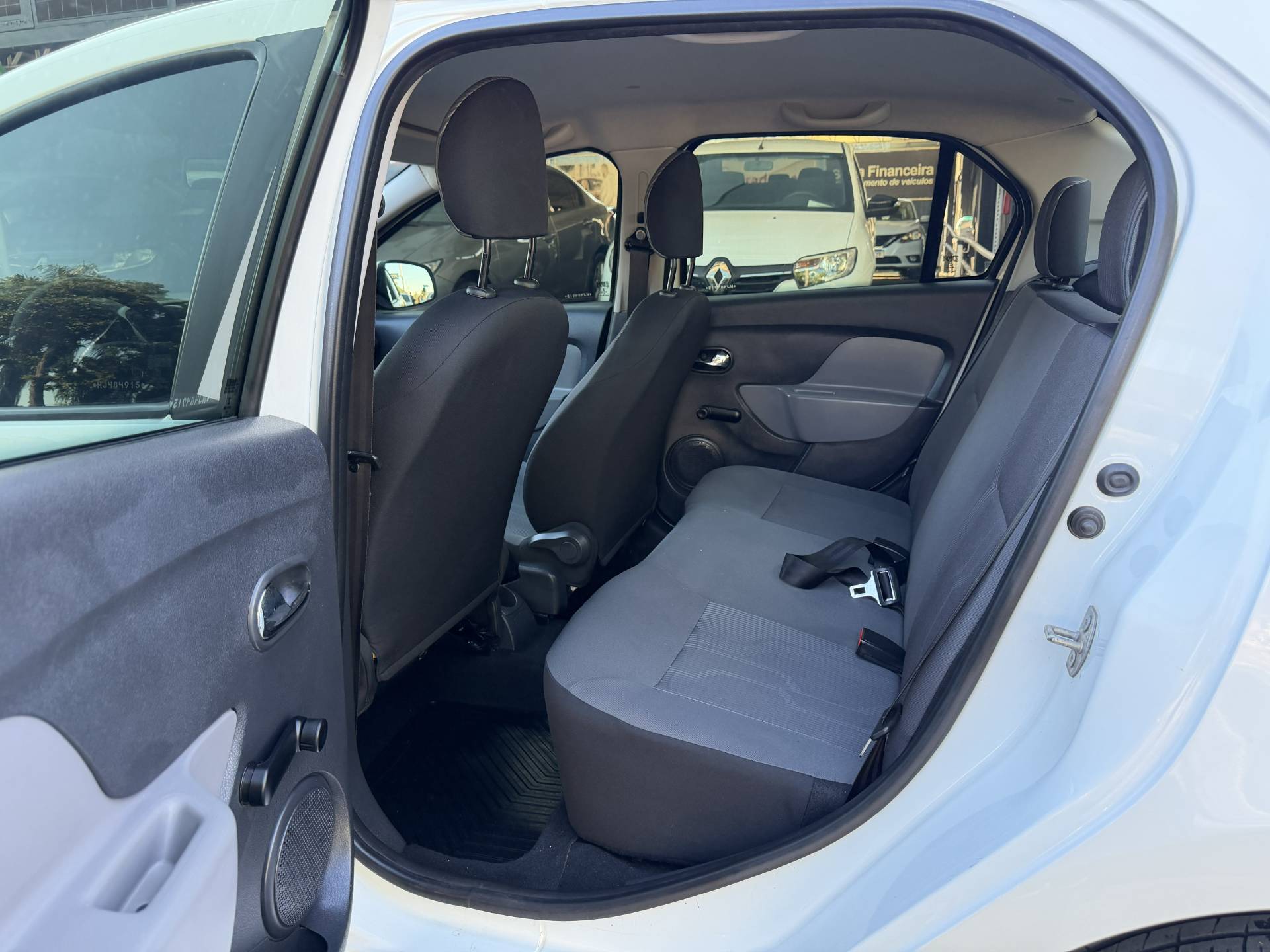 RENAULT LOGAN
