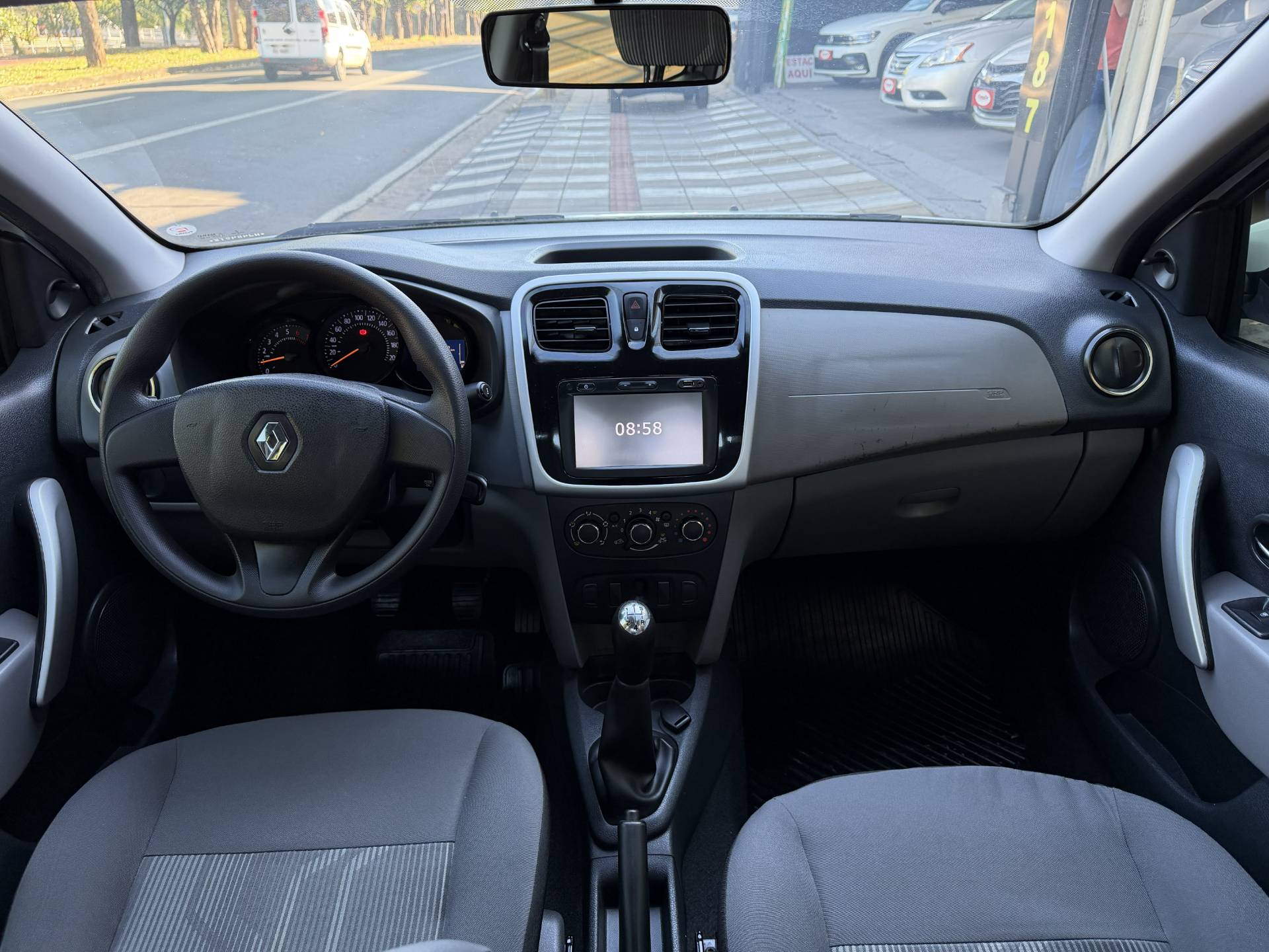 RENAULT LOGAN