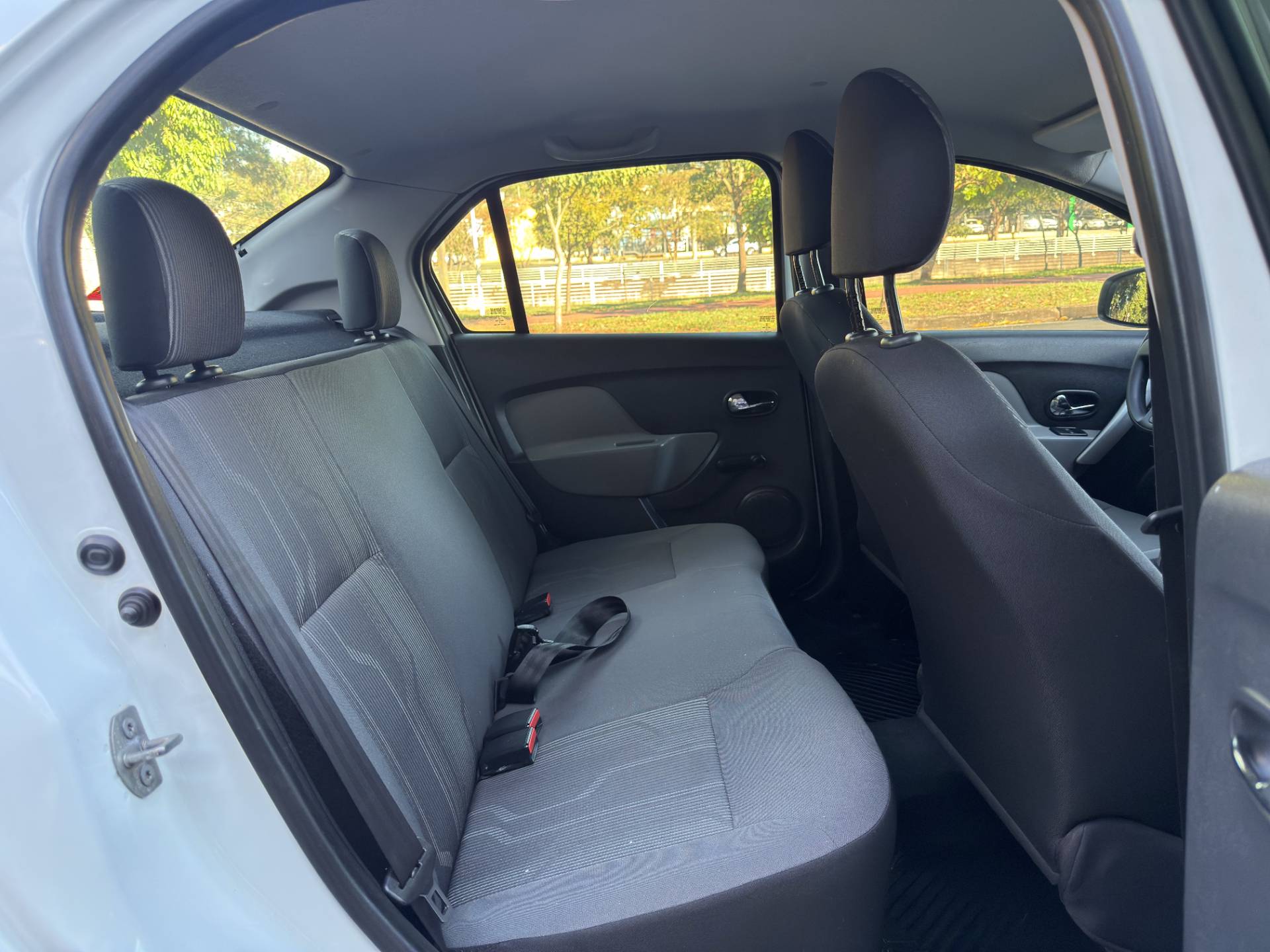 RENAULT LOGAN