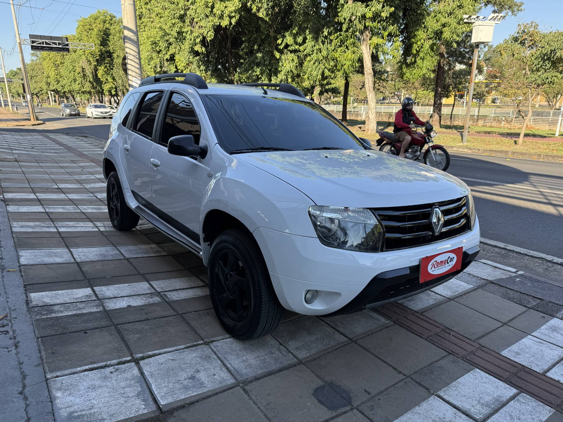 RENAULT DUSTER