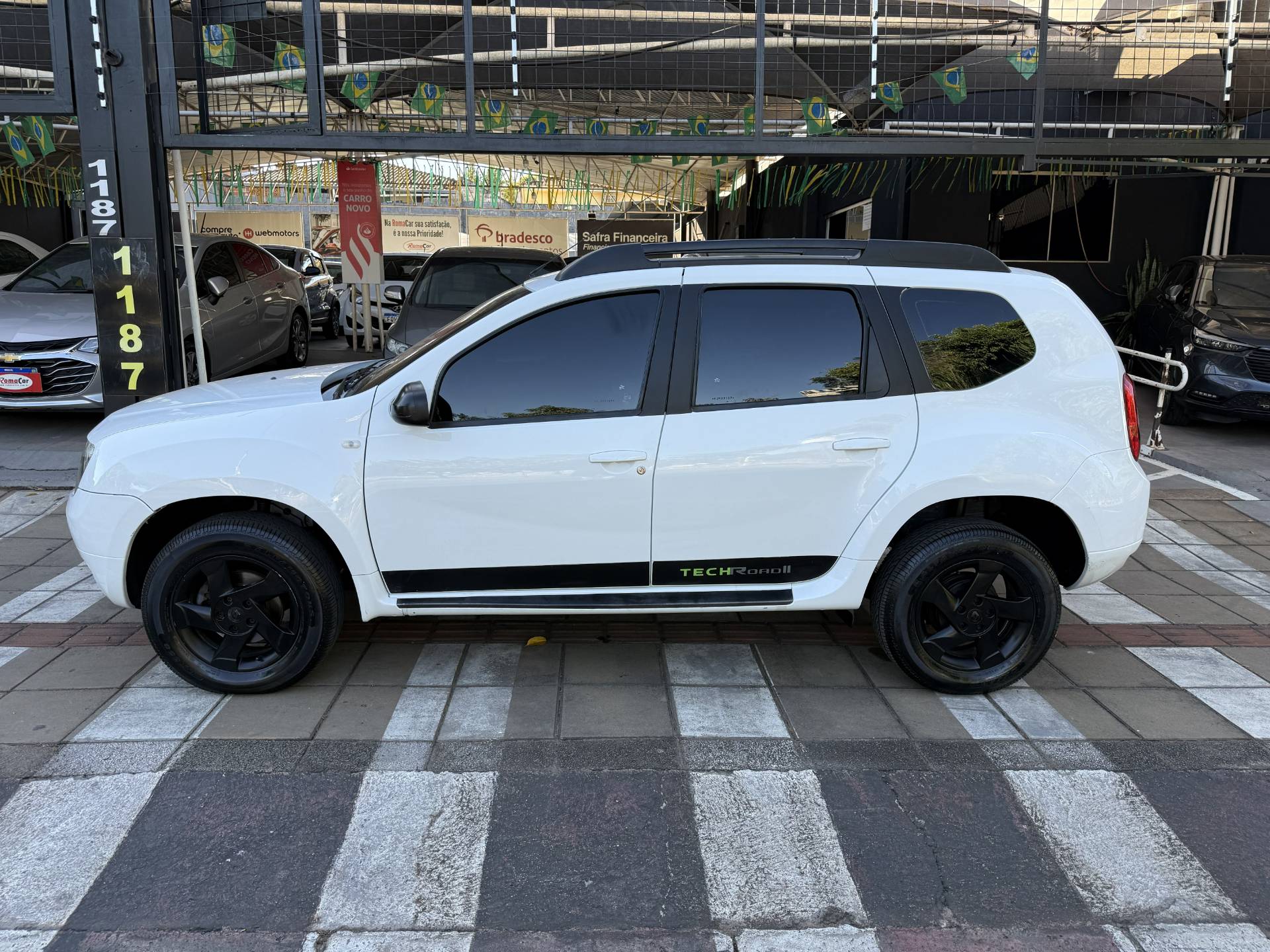 RENAULT DUSTER