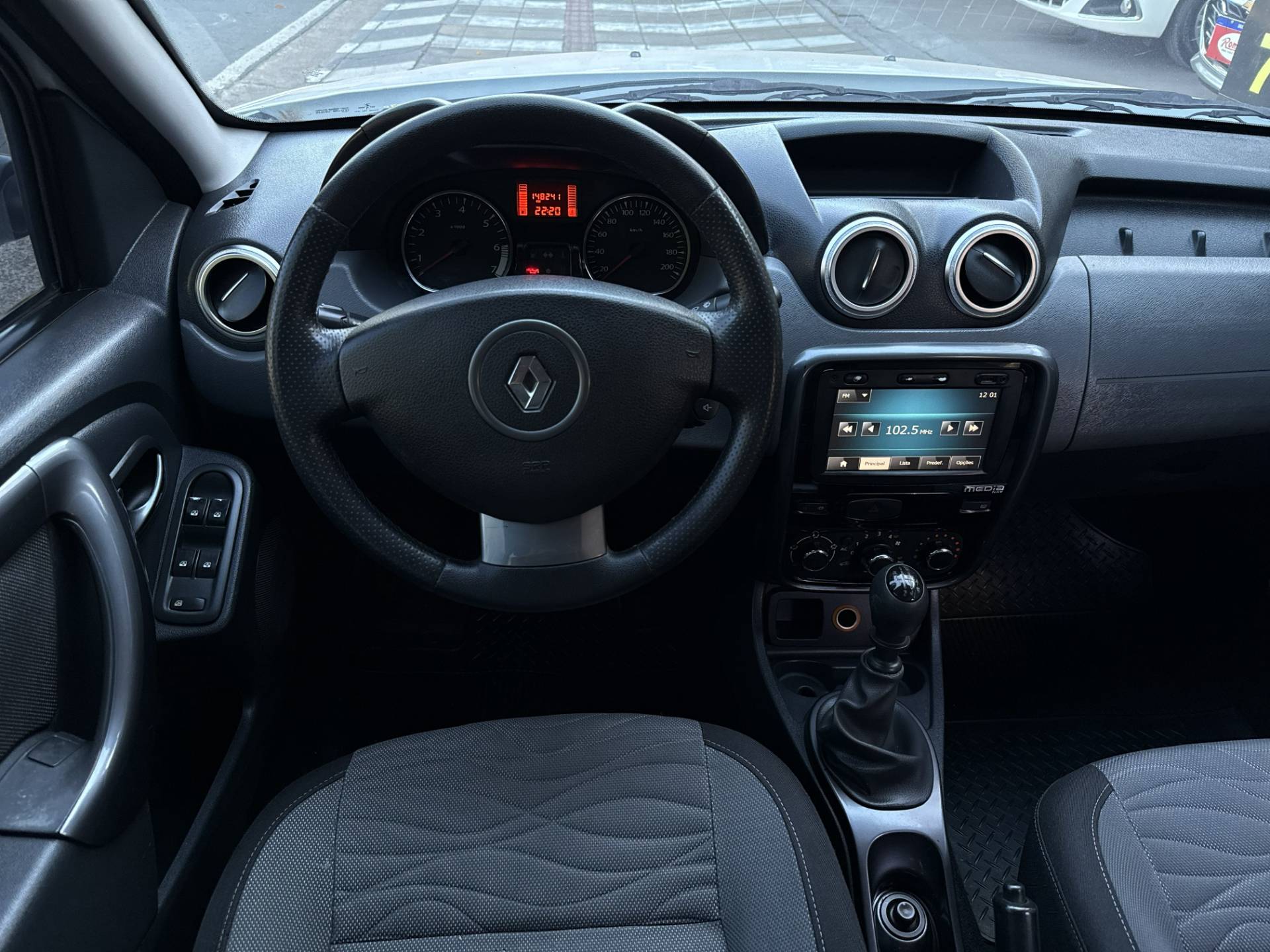 RENAULT DUSTER