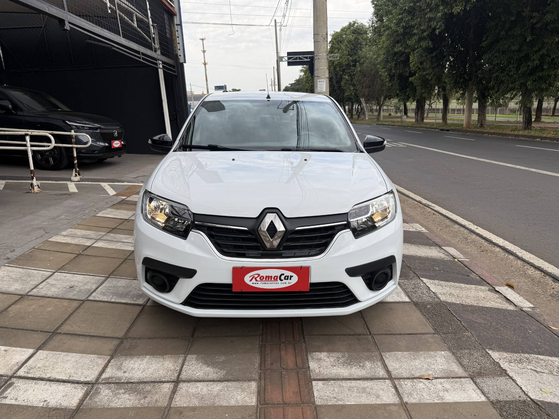 RENAULT LOGAN
