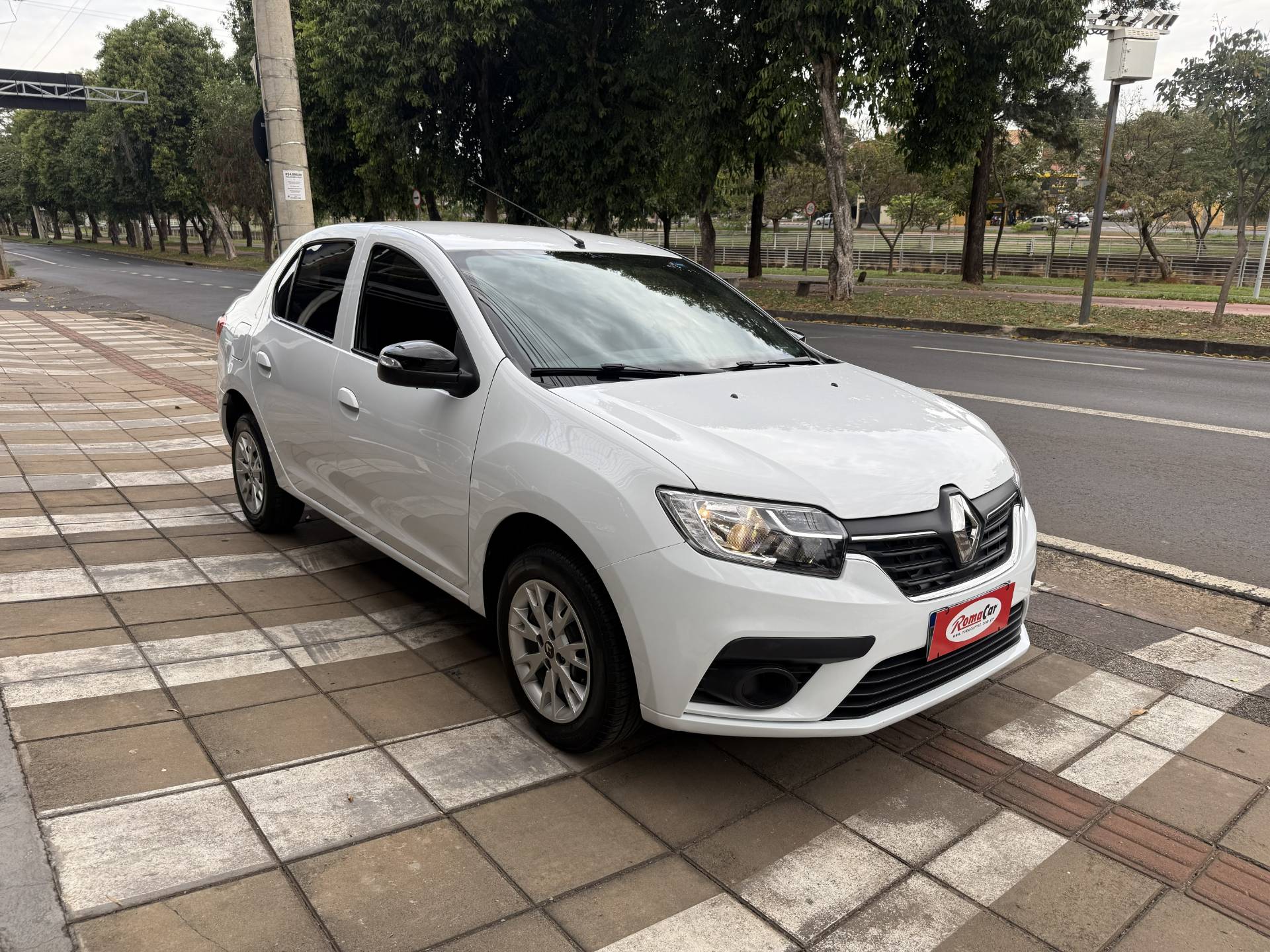 RENAULT LOGAN