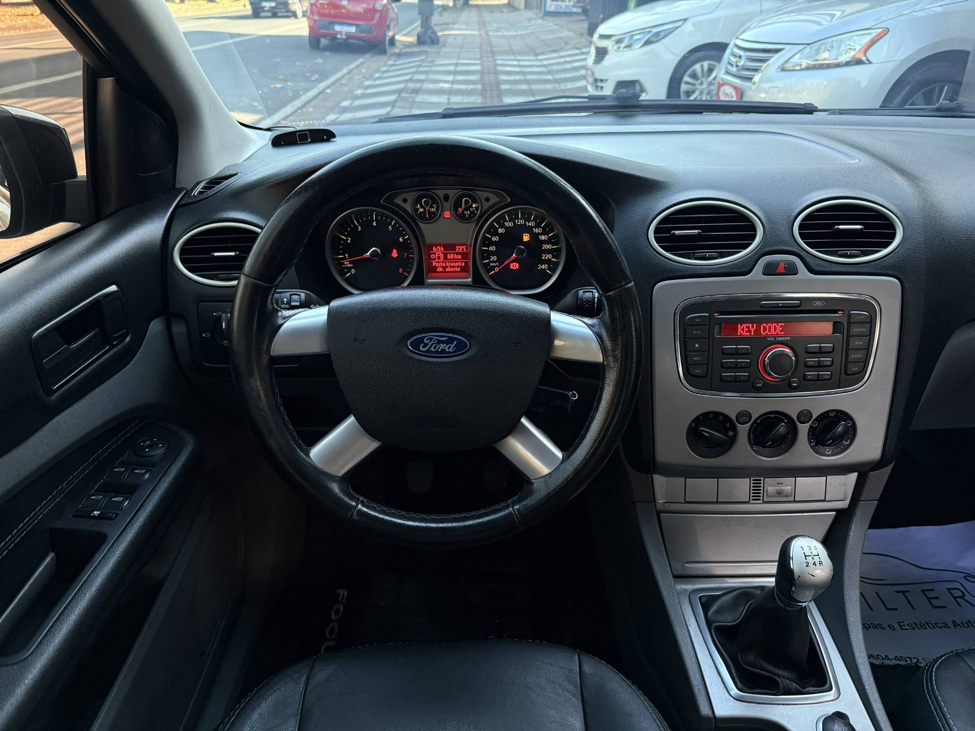 FORD FOCUS