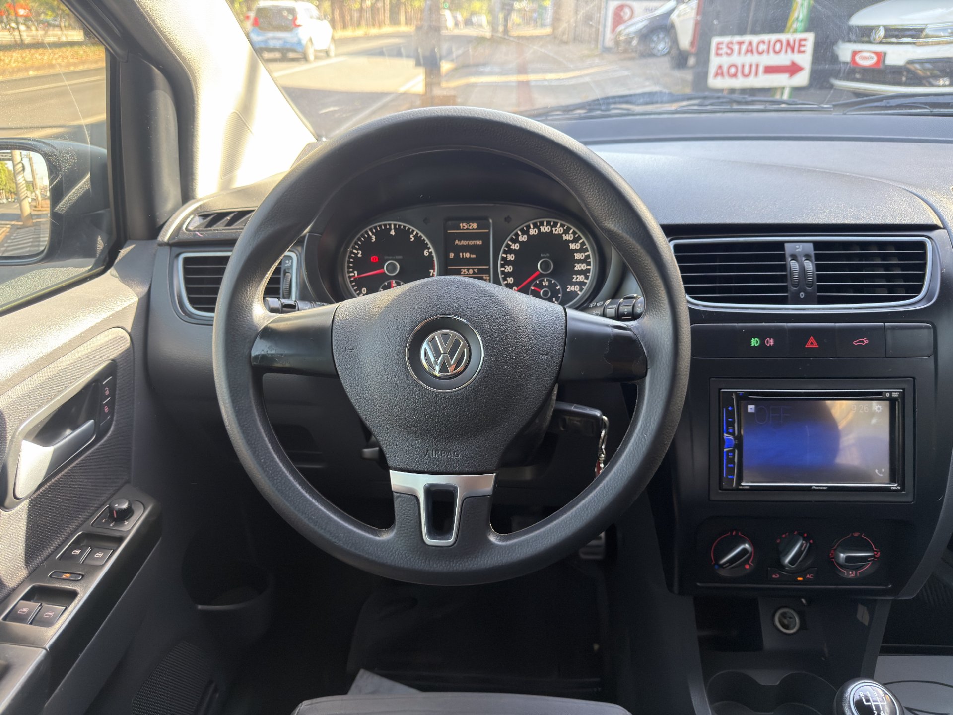 VOLKSWAGEN CROSSFOX