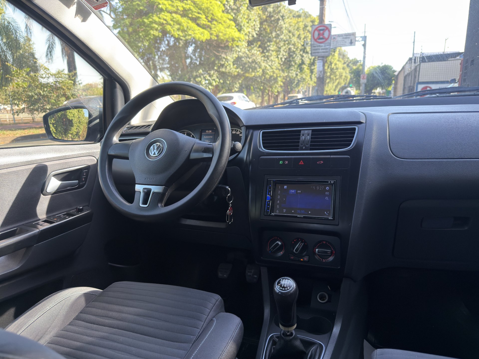 VOLKSWAGEN CROSSFOX