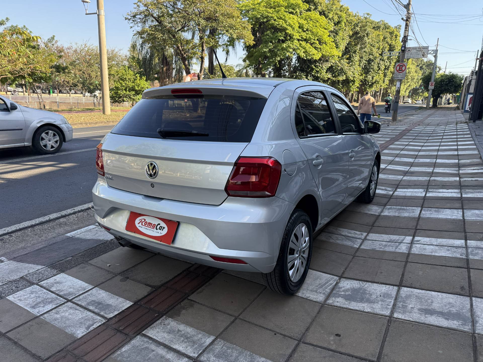 VOLKSWAGEN GOL