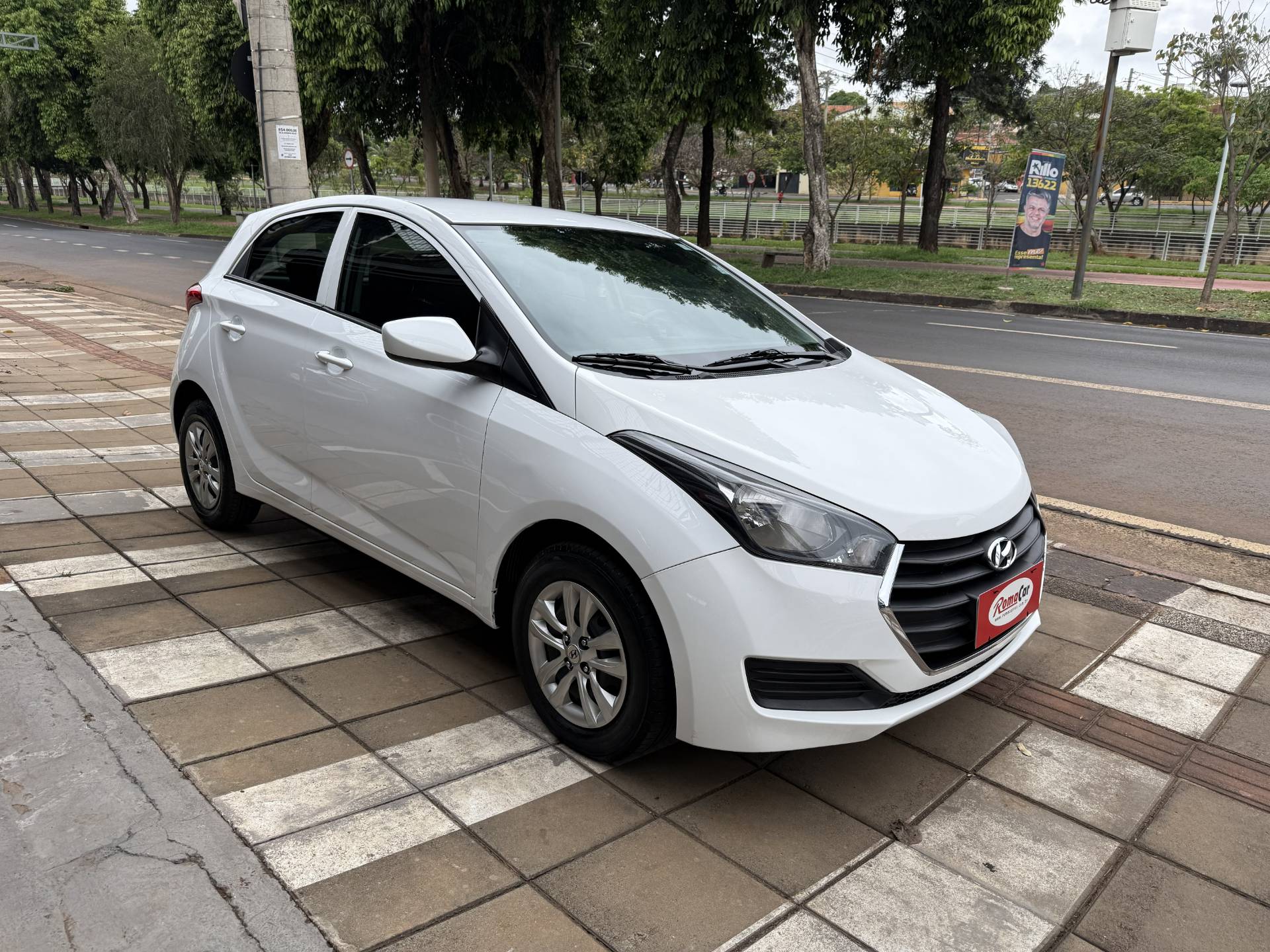 HYUNDAI HB20