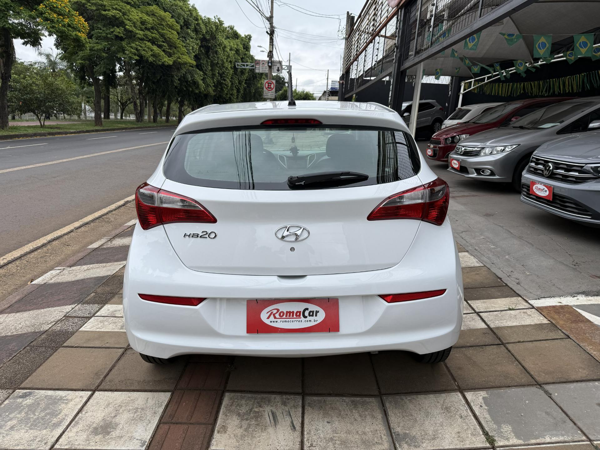 HYUNDAI HB20