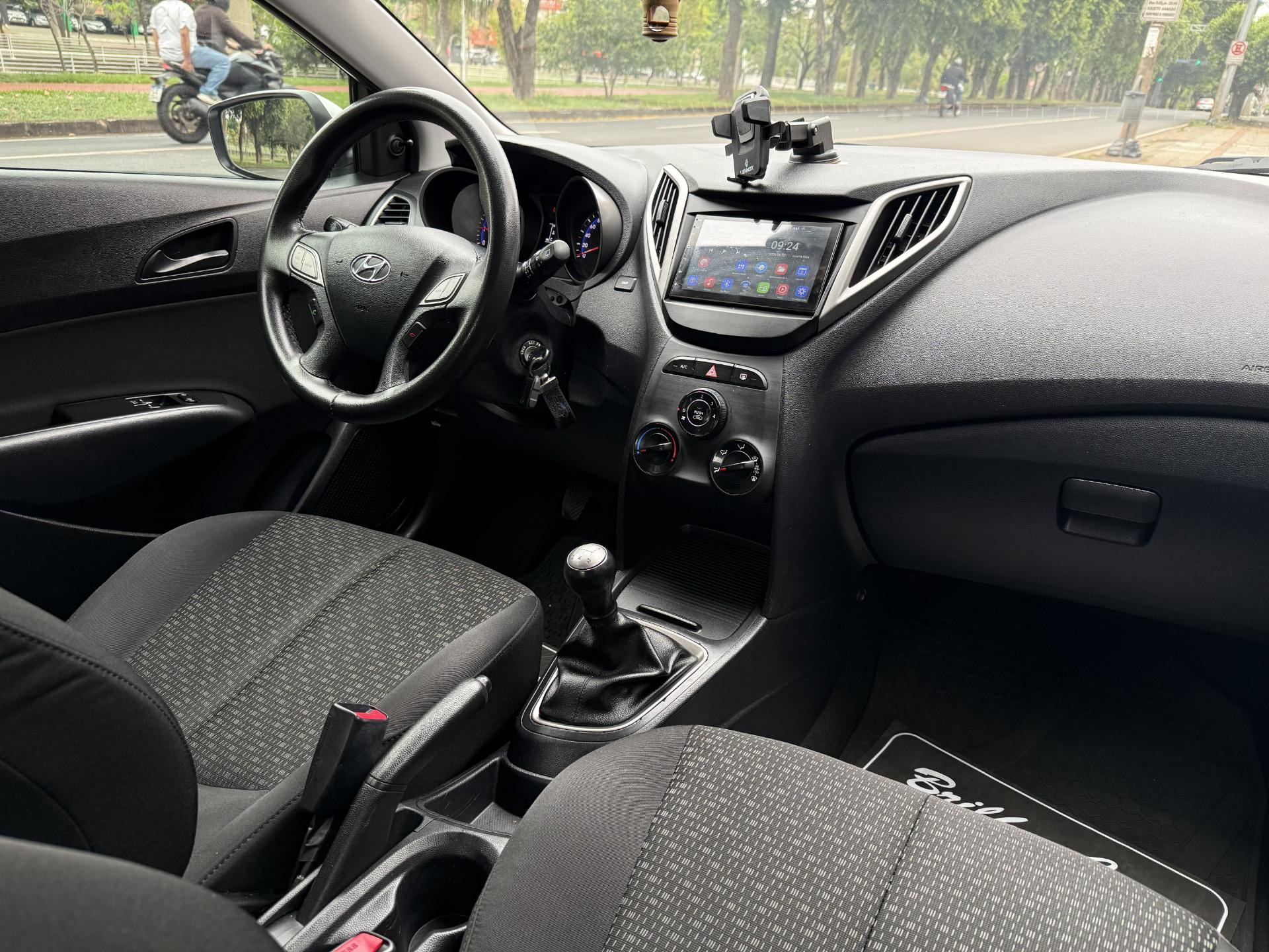 HYUNDAI HB20