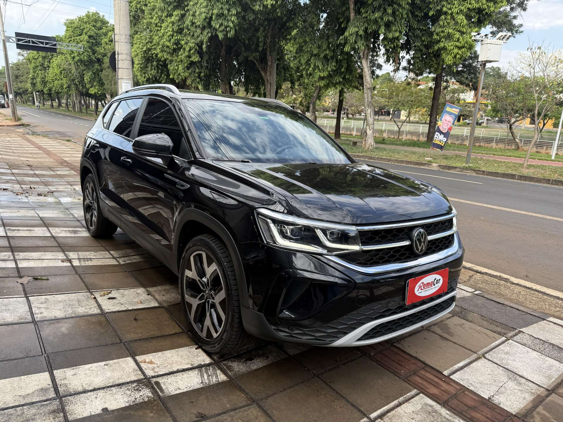 VOLKSWAGEN TAOS