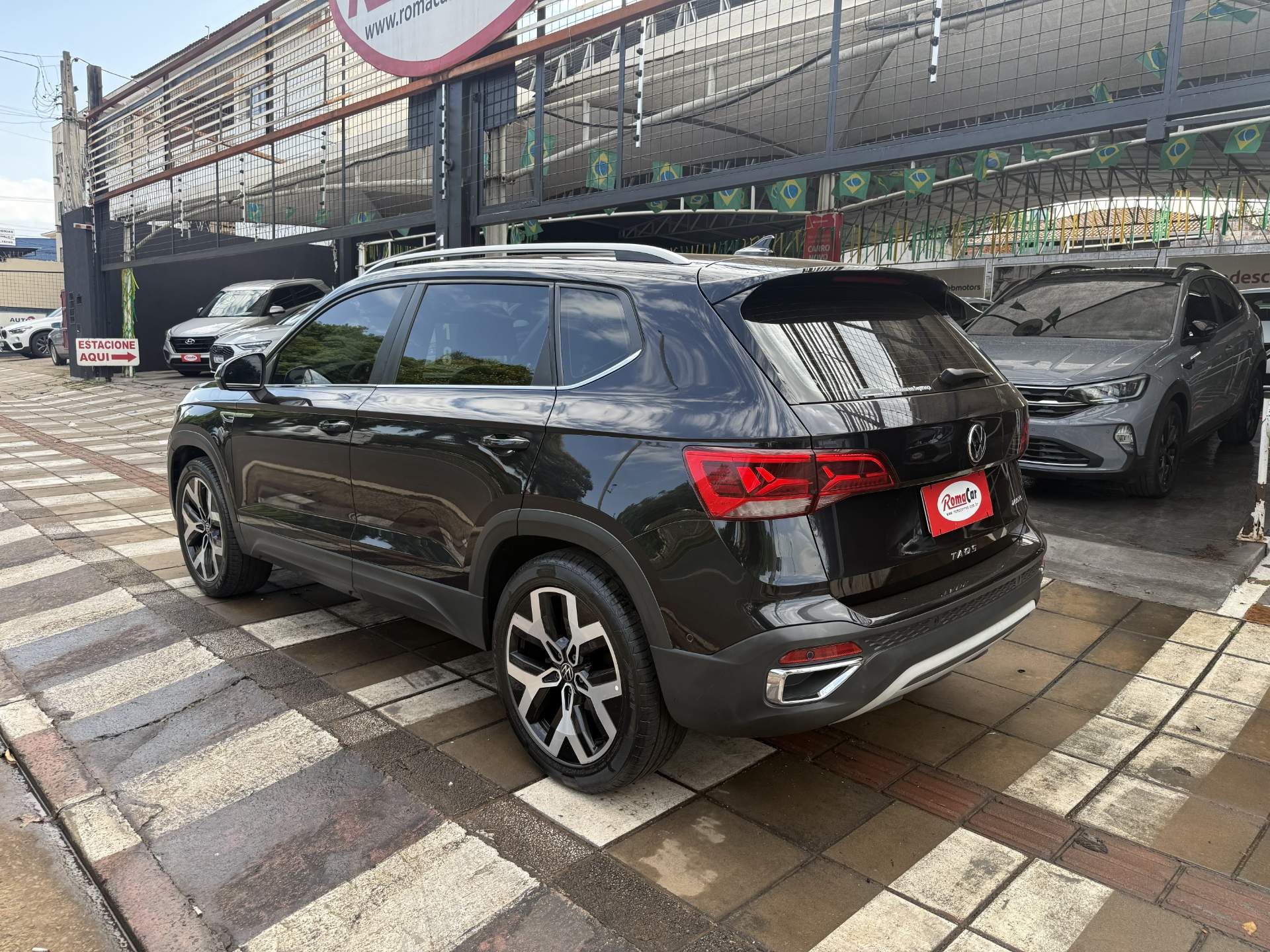 VOLKSWAGEN TAOS