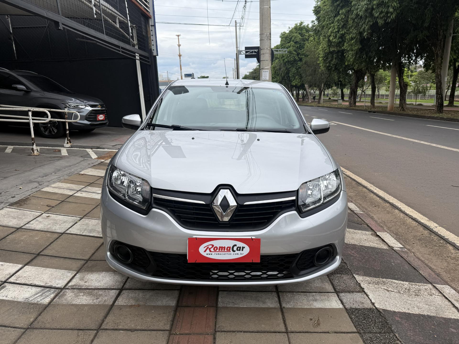 RENAULT SANDERO