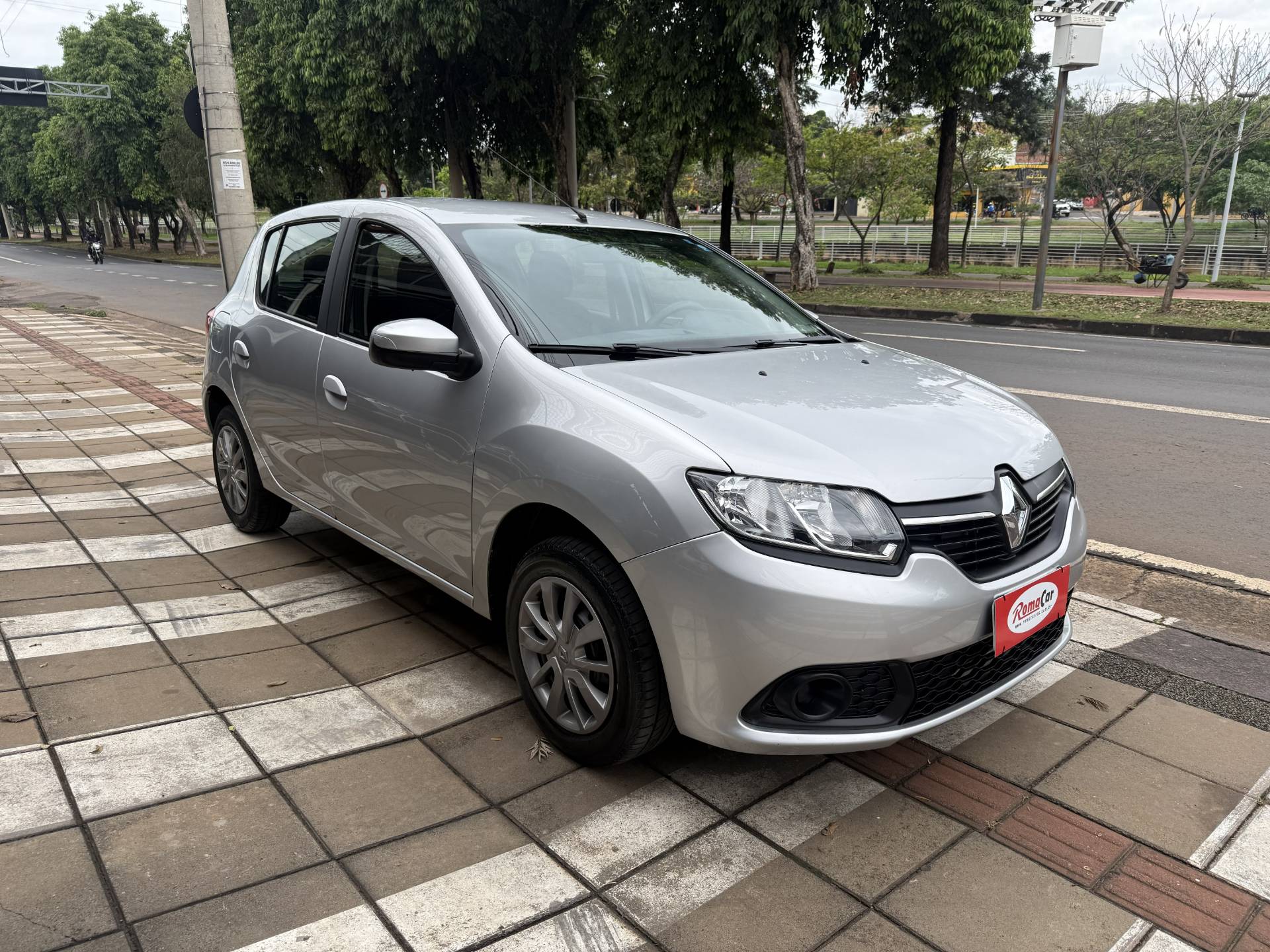 RENAULT SANDERO
