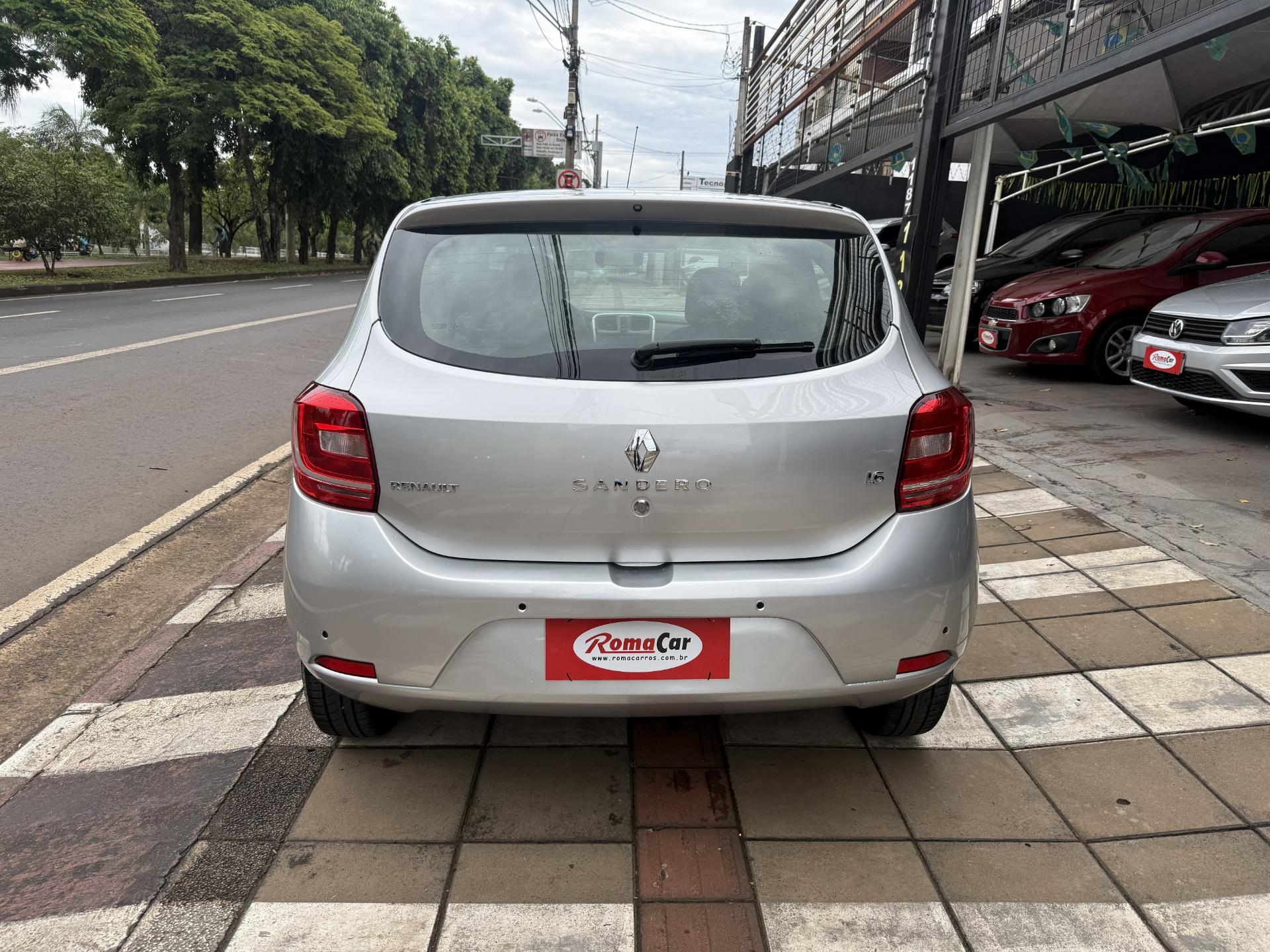 RENAULT SANDERO