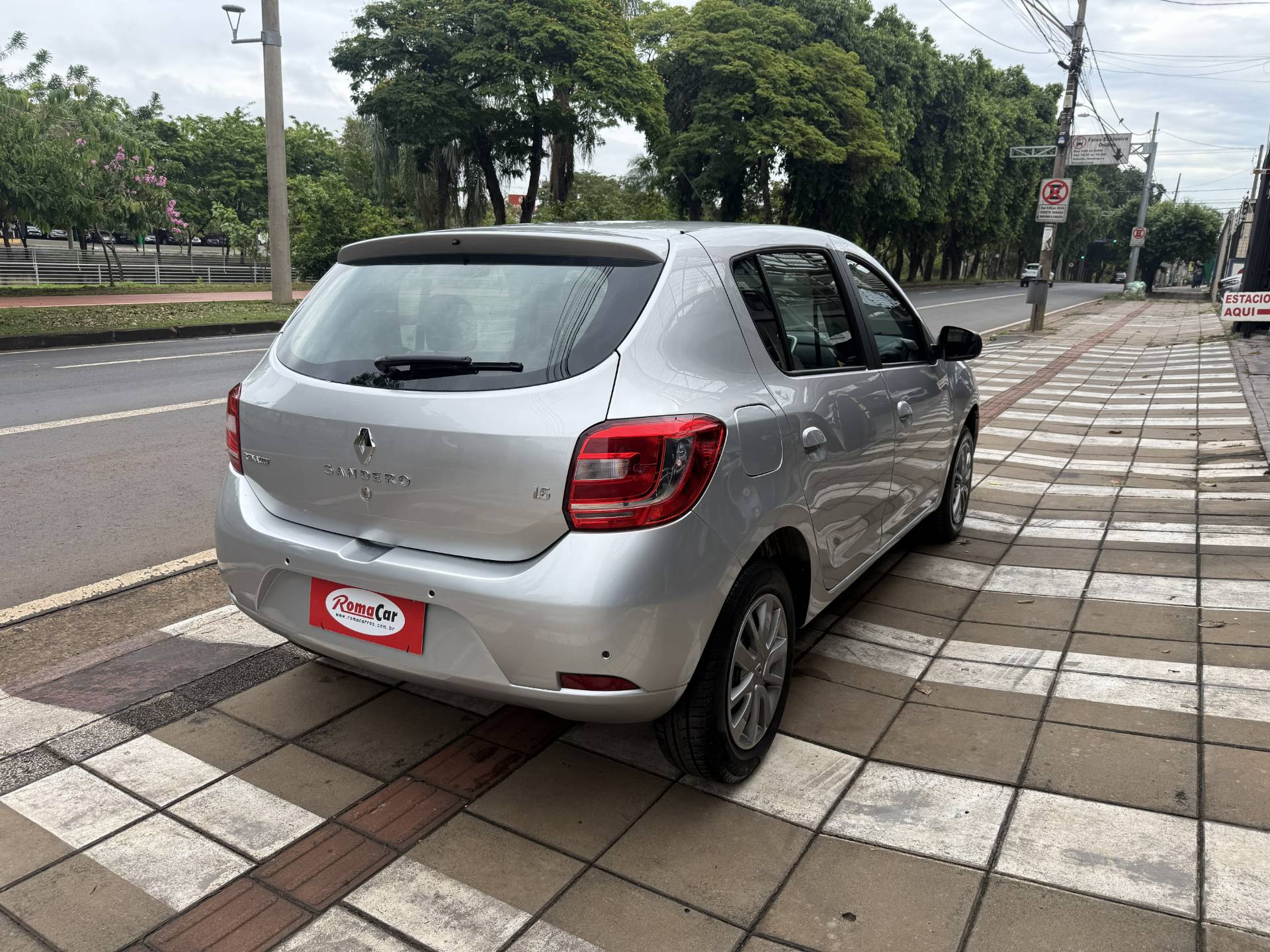RENAULT SANDERO