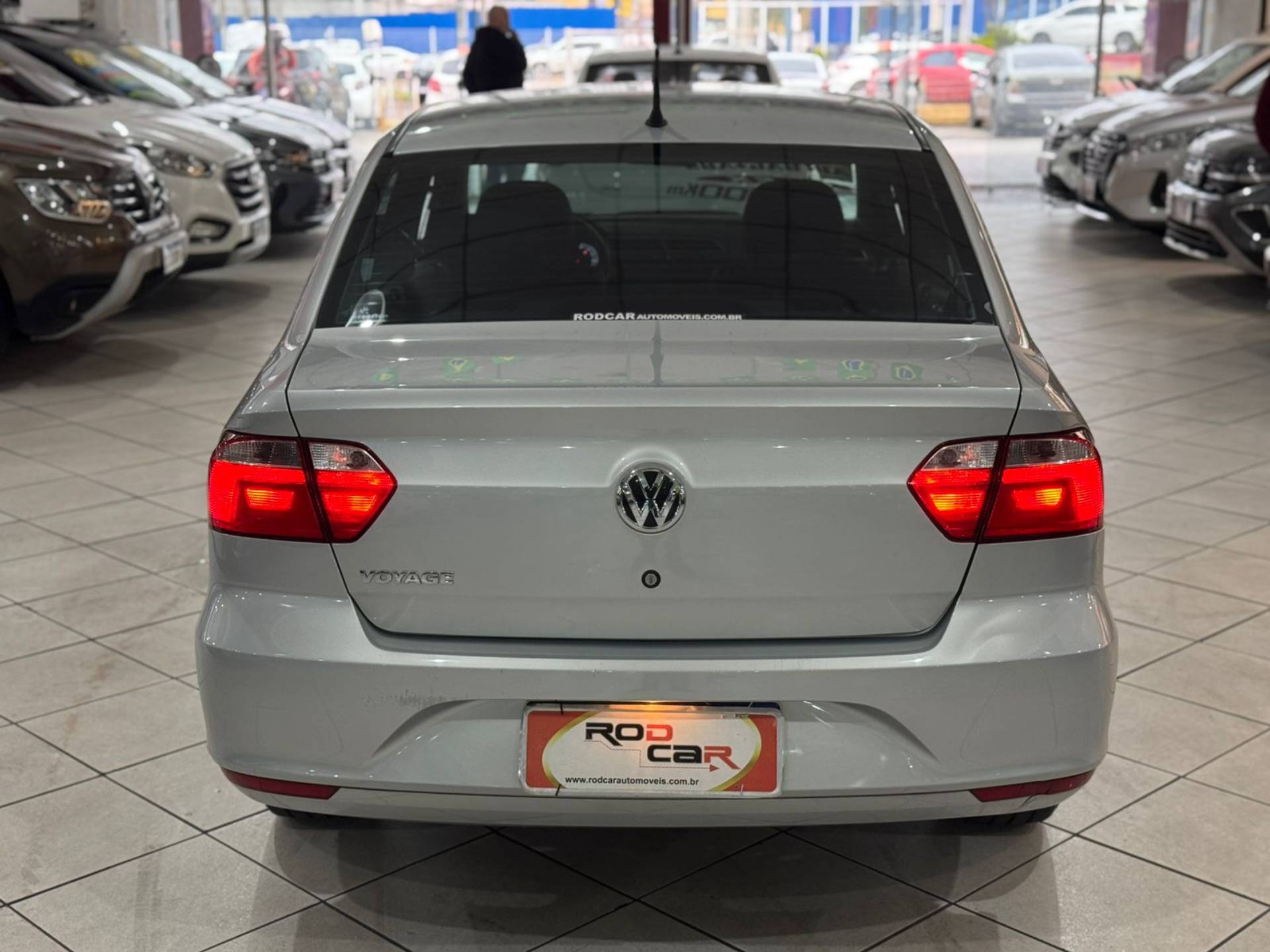 VOLKSWAGEN VOYAGE
