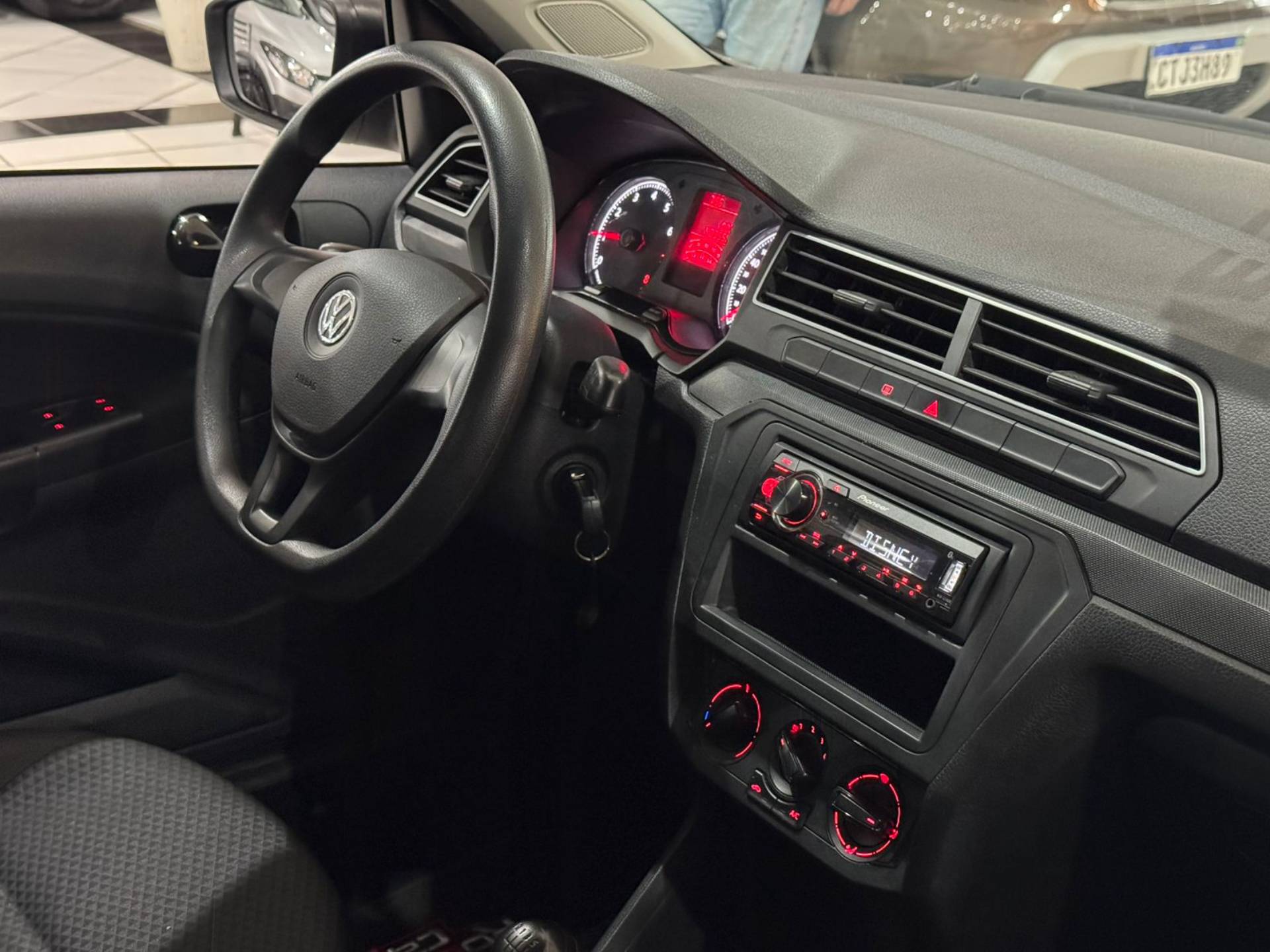 VOLKSWAGEN VOYAGE