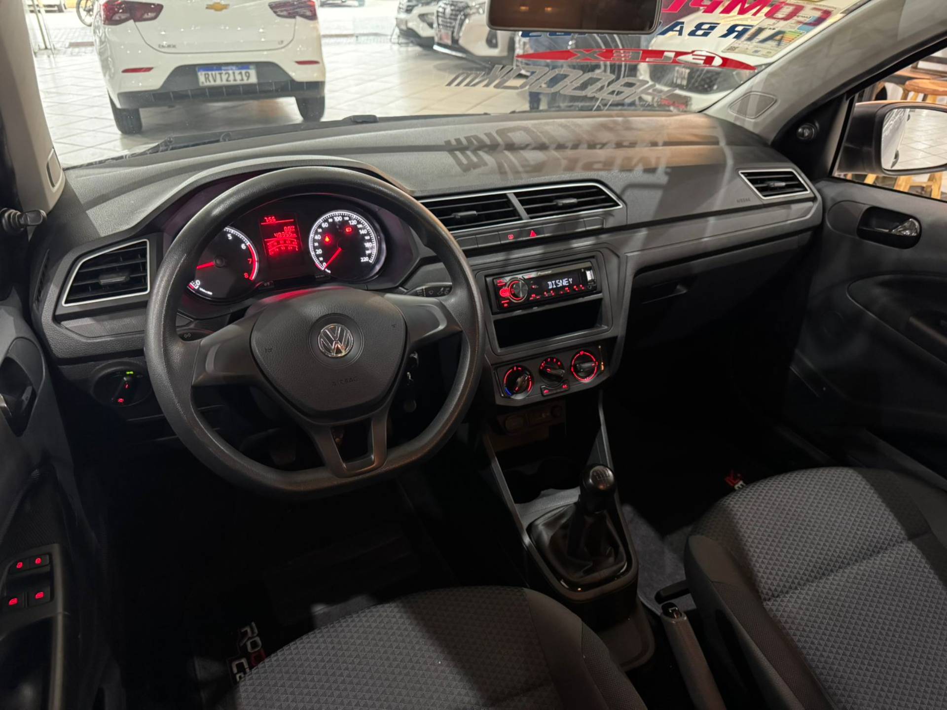 VOLKSWAGEN VOYAGE