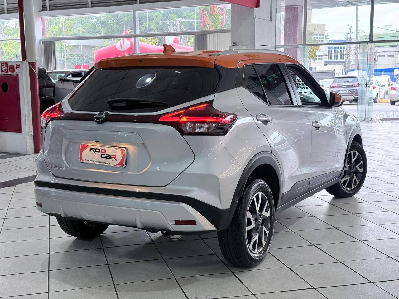 NISSAN KICKS