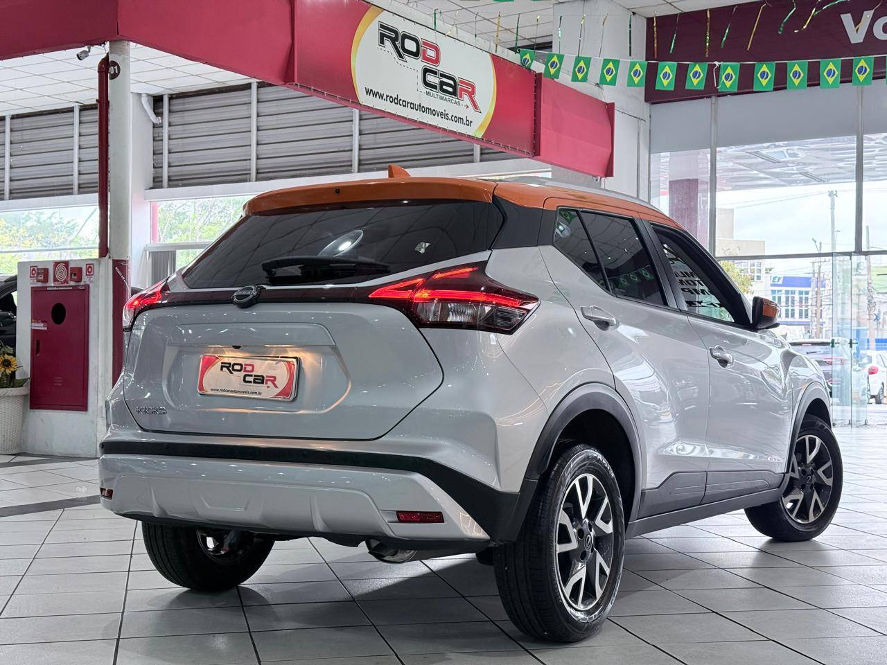 NISSAN KICKS