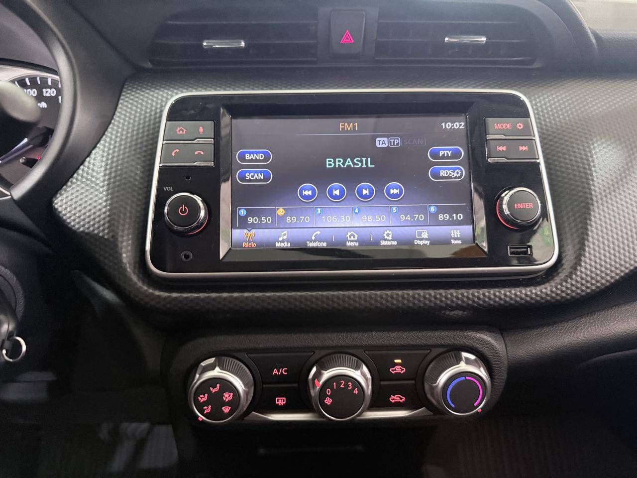 NISSAN KICKS