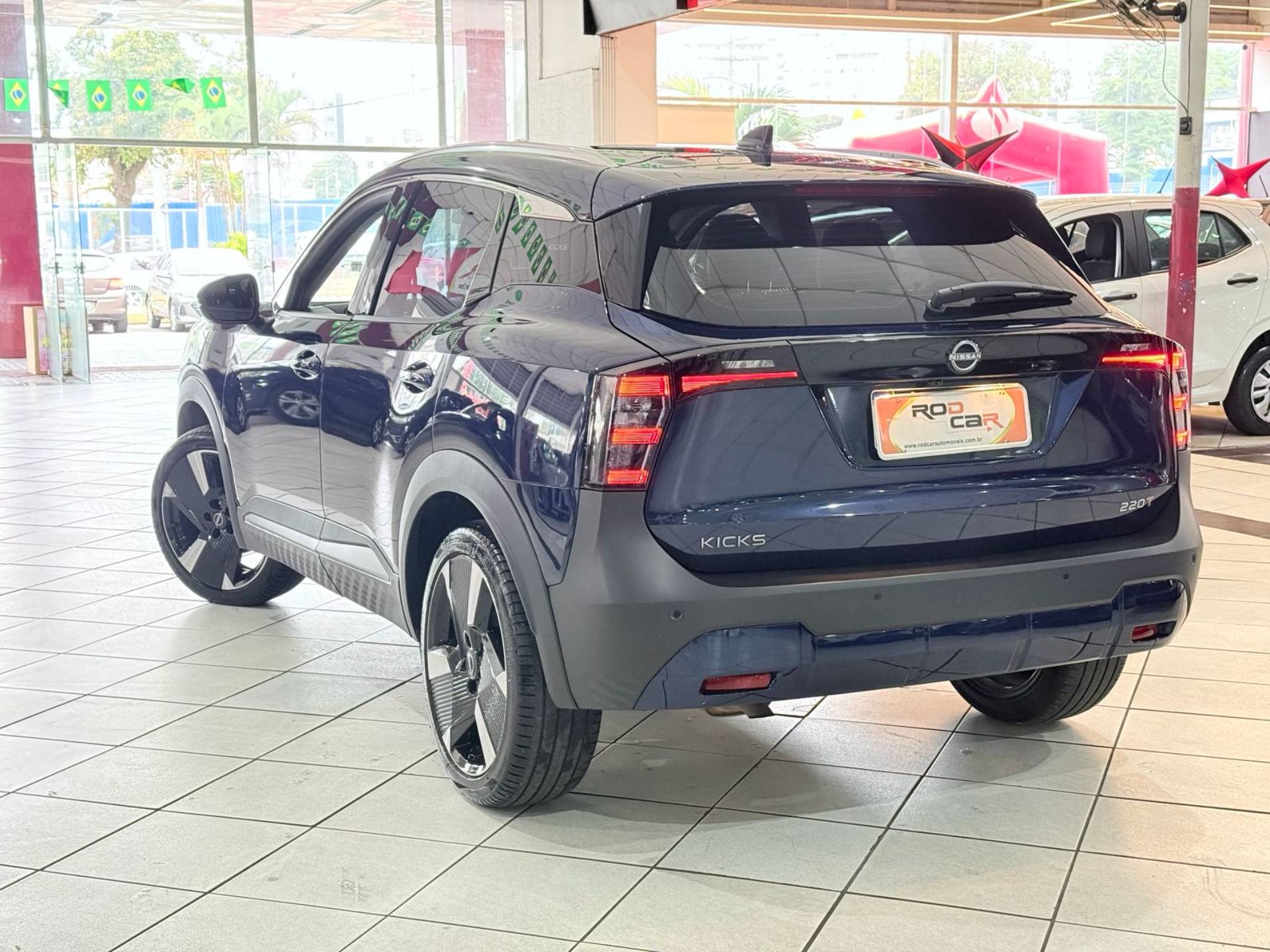 NISSAN KICKS