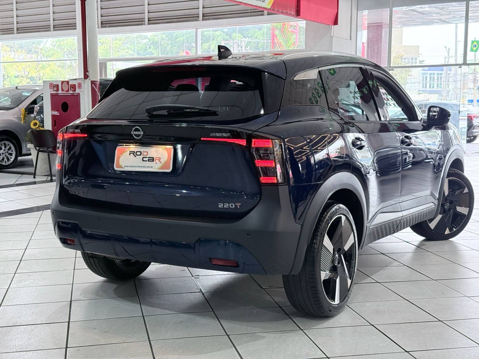 NISSAN KICKS